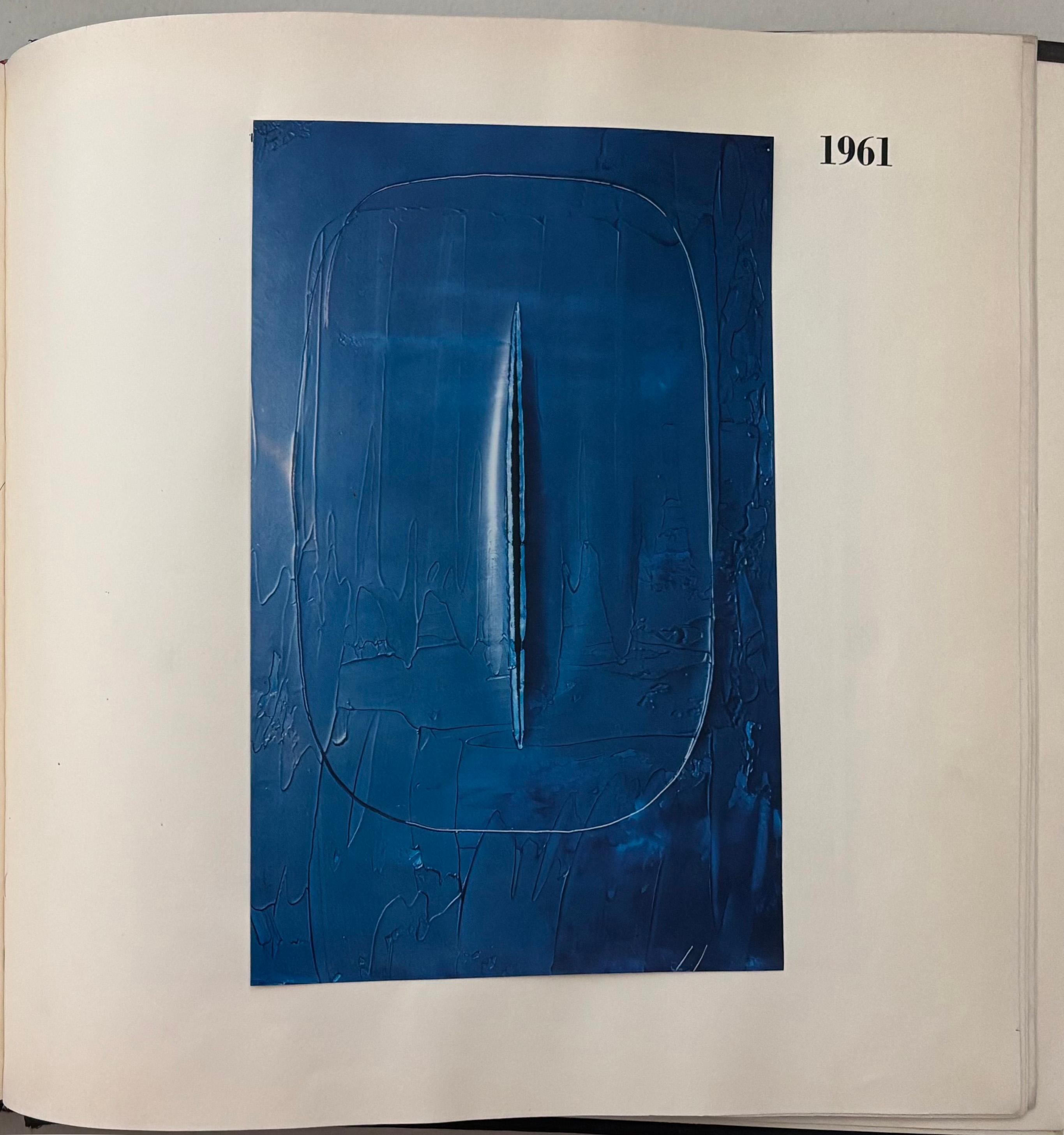 Sin título (Concetto Spaziale Azul) - Print de Lucio Fontana