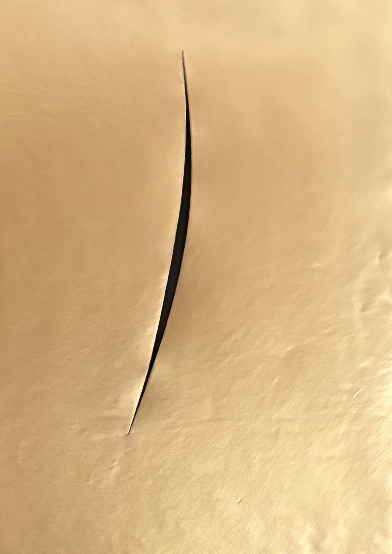Sans titre (Concetto Spaziale Gold) - Noir Abstract Print par Lucio Fontana