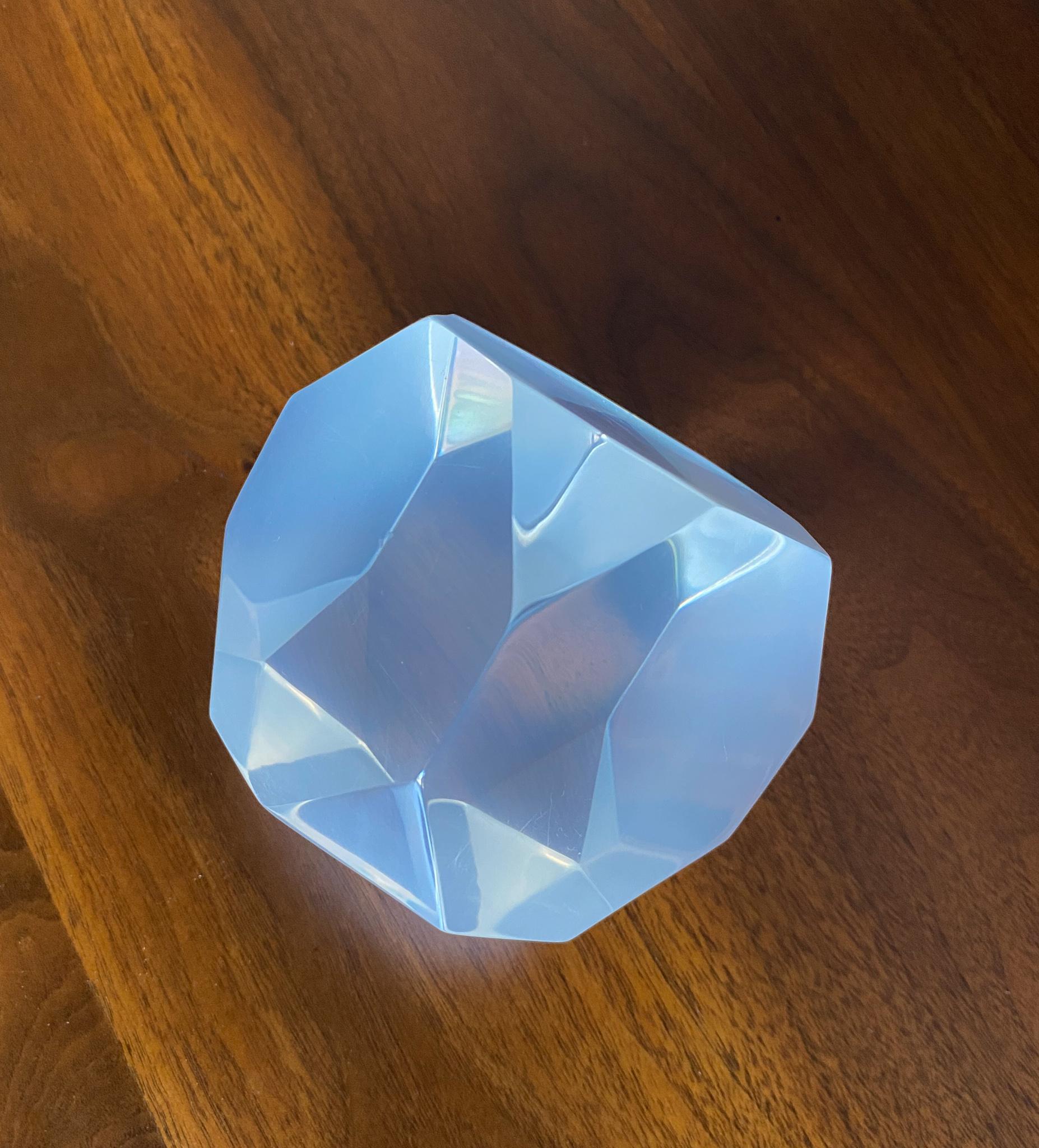 Lucite Abstract Geometric Table Top Sculpture / Paperweight, 1980's In Good Condition For Sale In Costa Mesa, CA