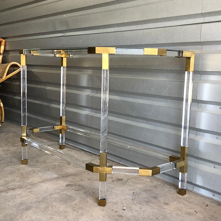  1970s Modern Regency Lucite and Brass Console Table att Charles Hollis Jones In Good Condition In Oklahoma City, OK