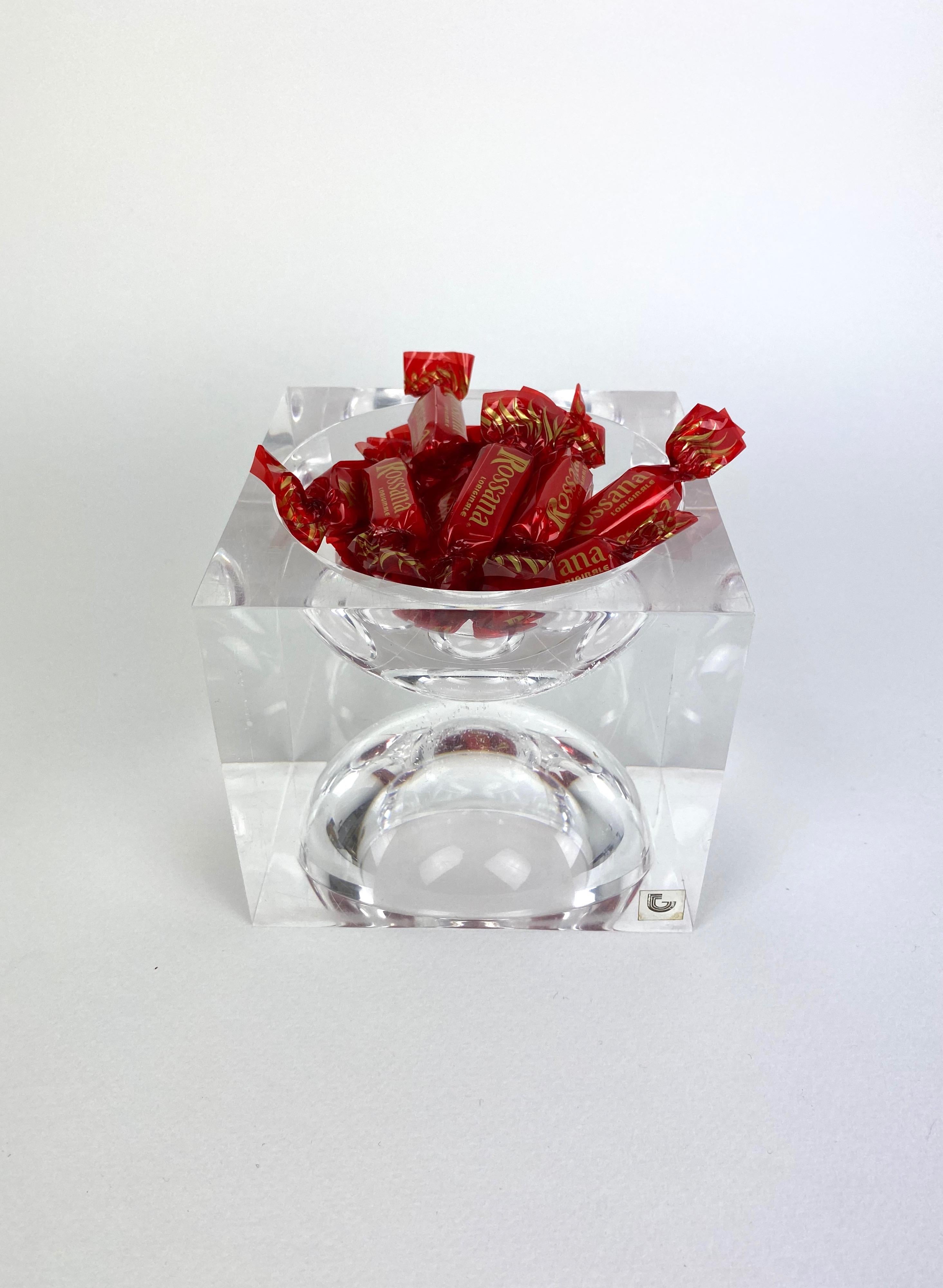 Late 20th Century Lucite Acrylic Cubic Sculpture by Team Guzzini, Italy, 1970s Spiral Geometry