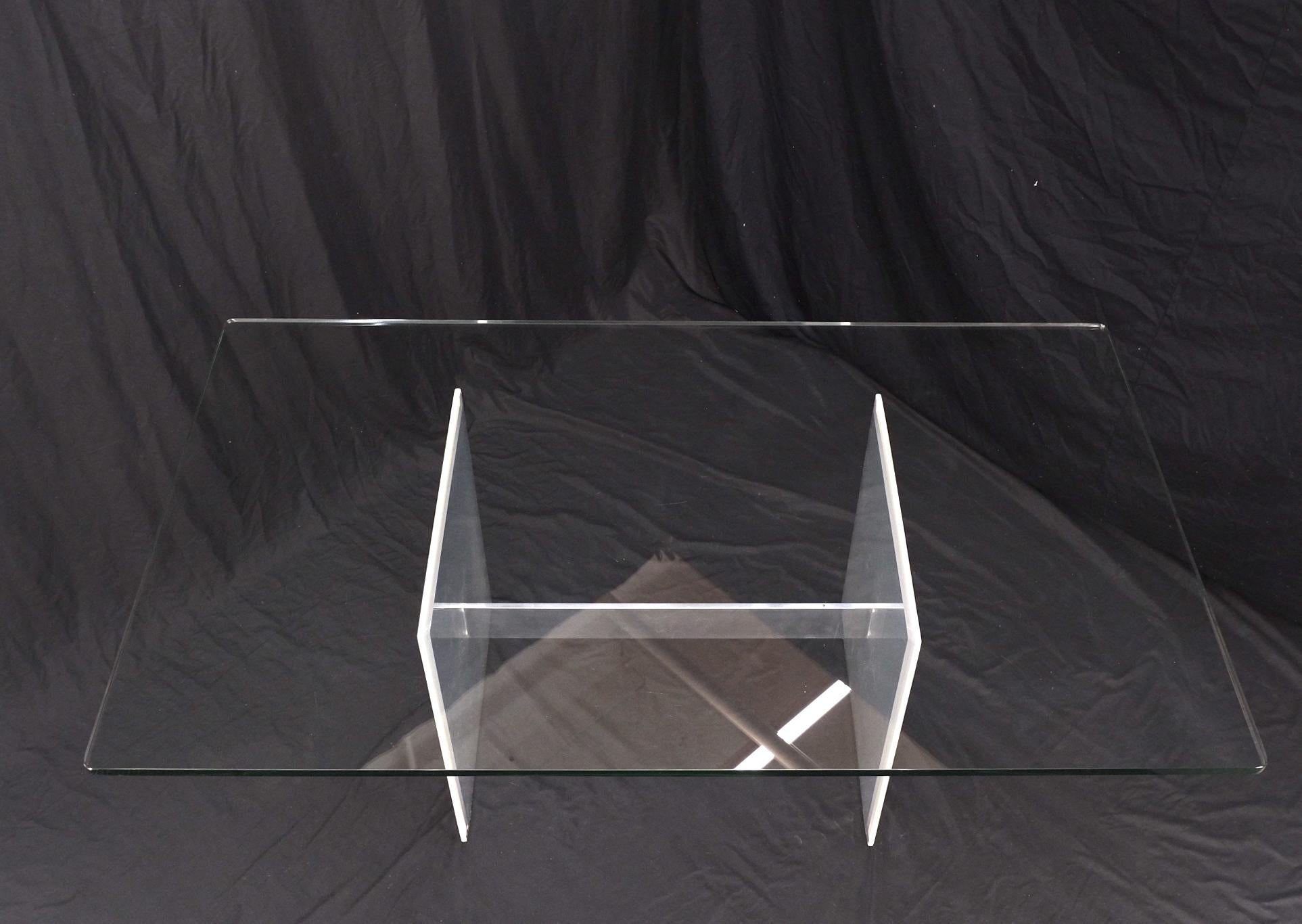 Rechteckiger Konferenztisch aus Lucite und Aluminiumfuß mit Glasplatte im Angebot 7