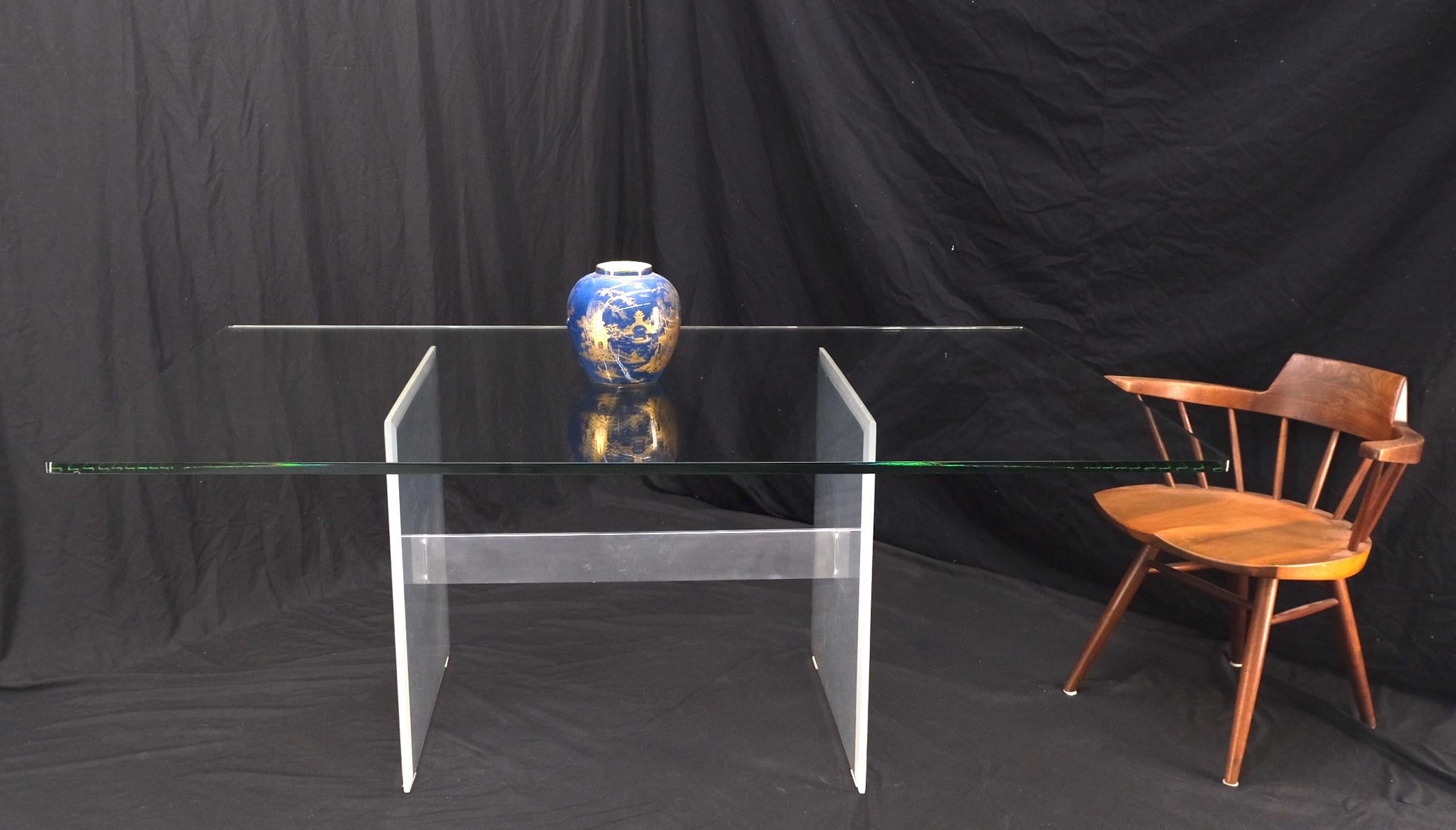 Rechteckiger Konferenztisch aus Lucite und Aluminiumfuß mit Glasplatte im Angebot 10