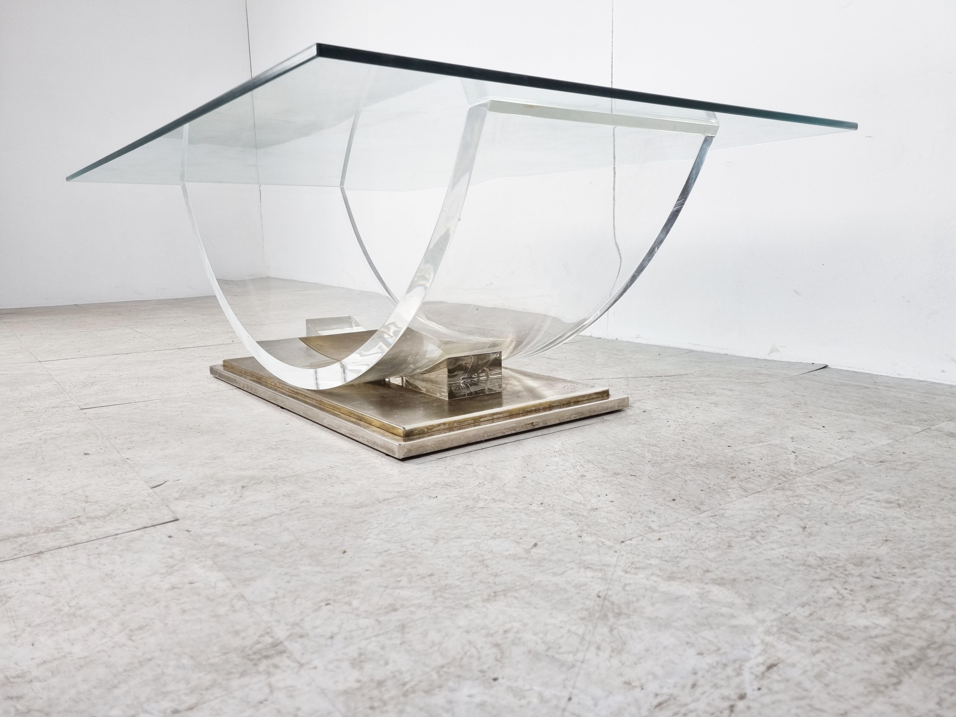 Lucite and brass arch coffee table, 1970 For Sale 3