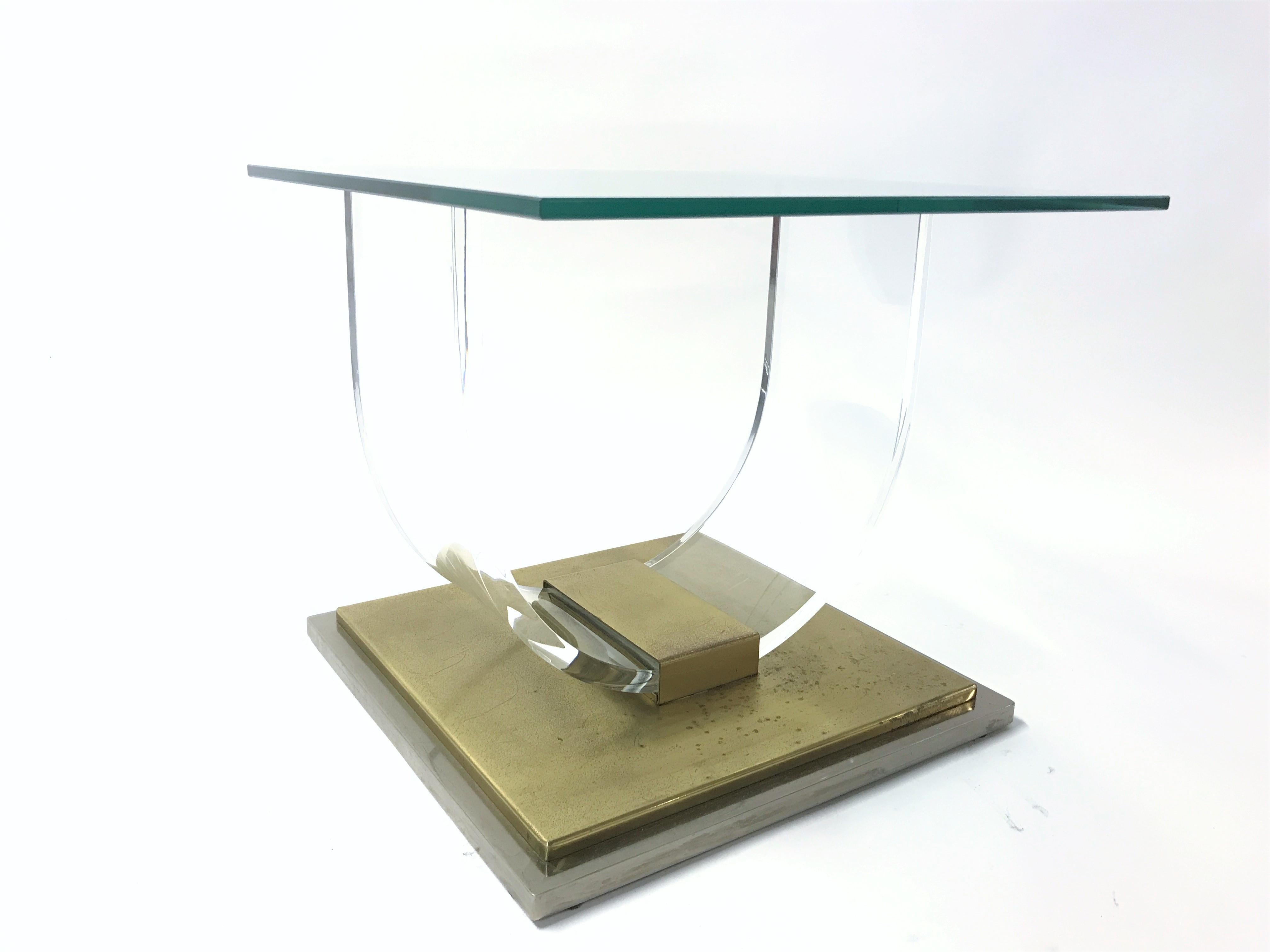 Lucite and Brass Arch Coffee Table, 1970s In Good Condition In HEVERLEE, BE