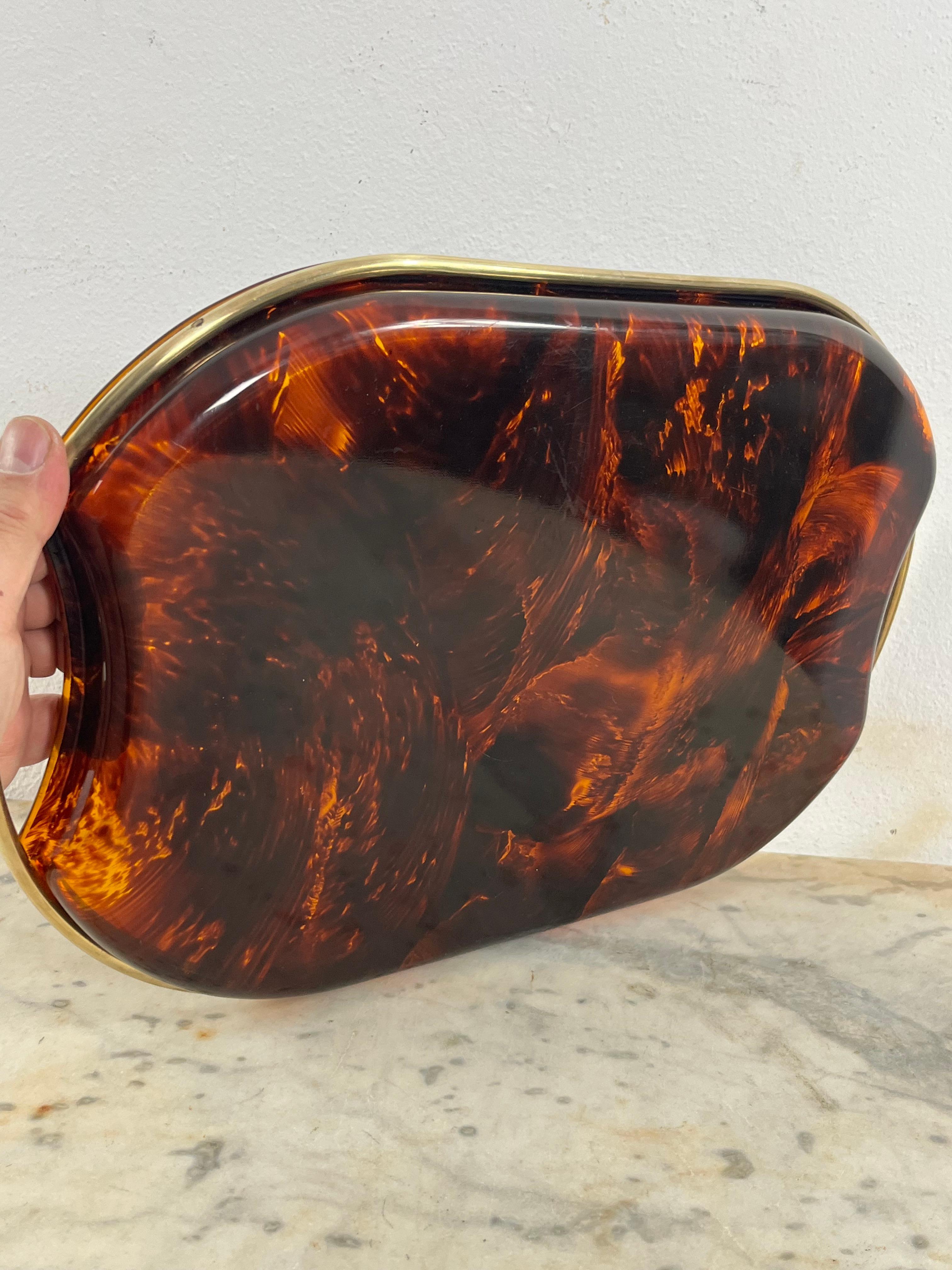 Plateau ovale italien en Lucite et laiton de Guzzini, 1970 en vente 5