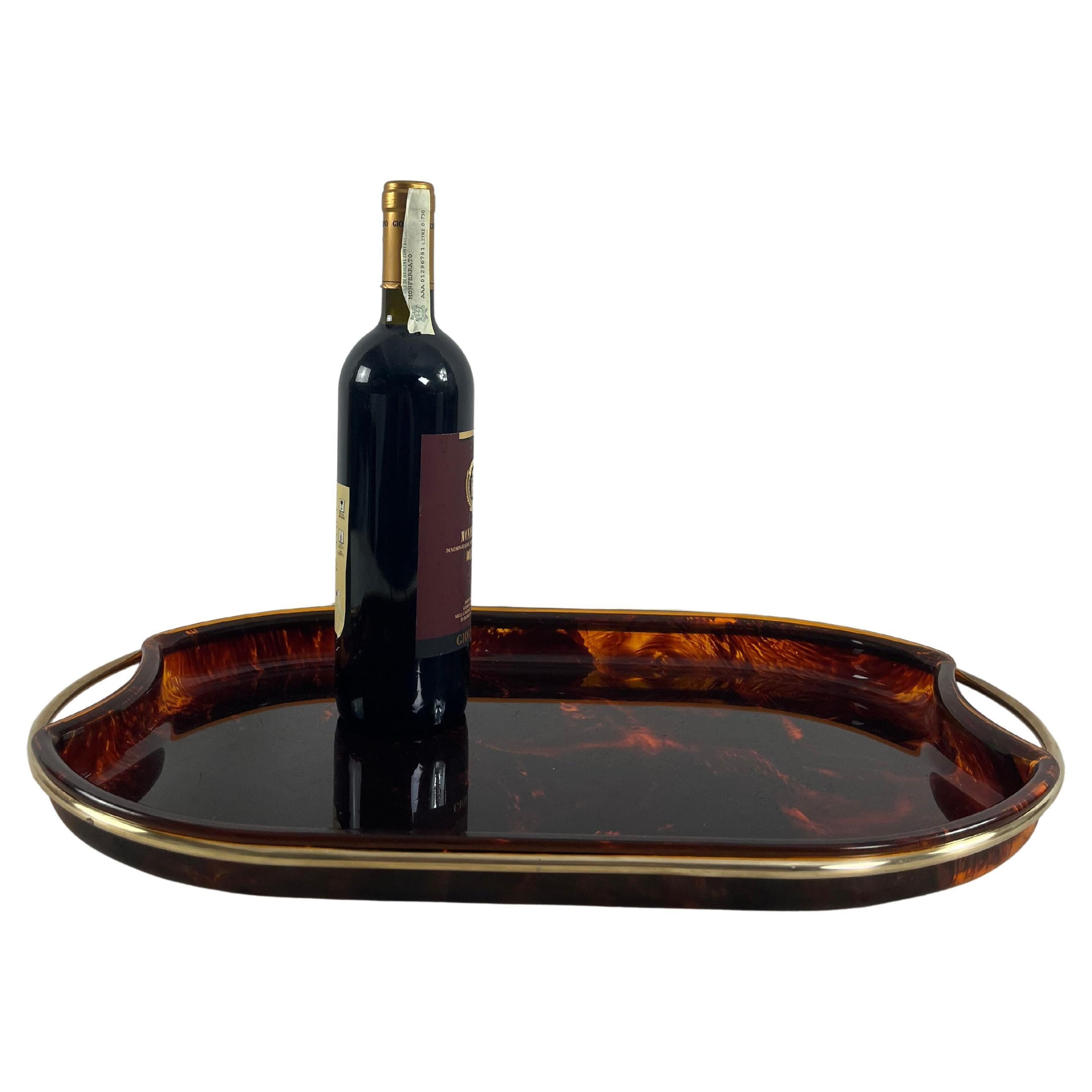 Vassoio ovale italiano in lucite e ottone di Guzzini, anni '70
