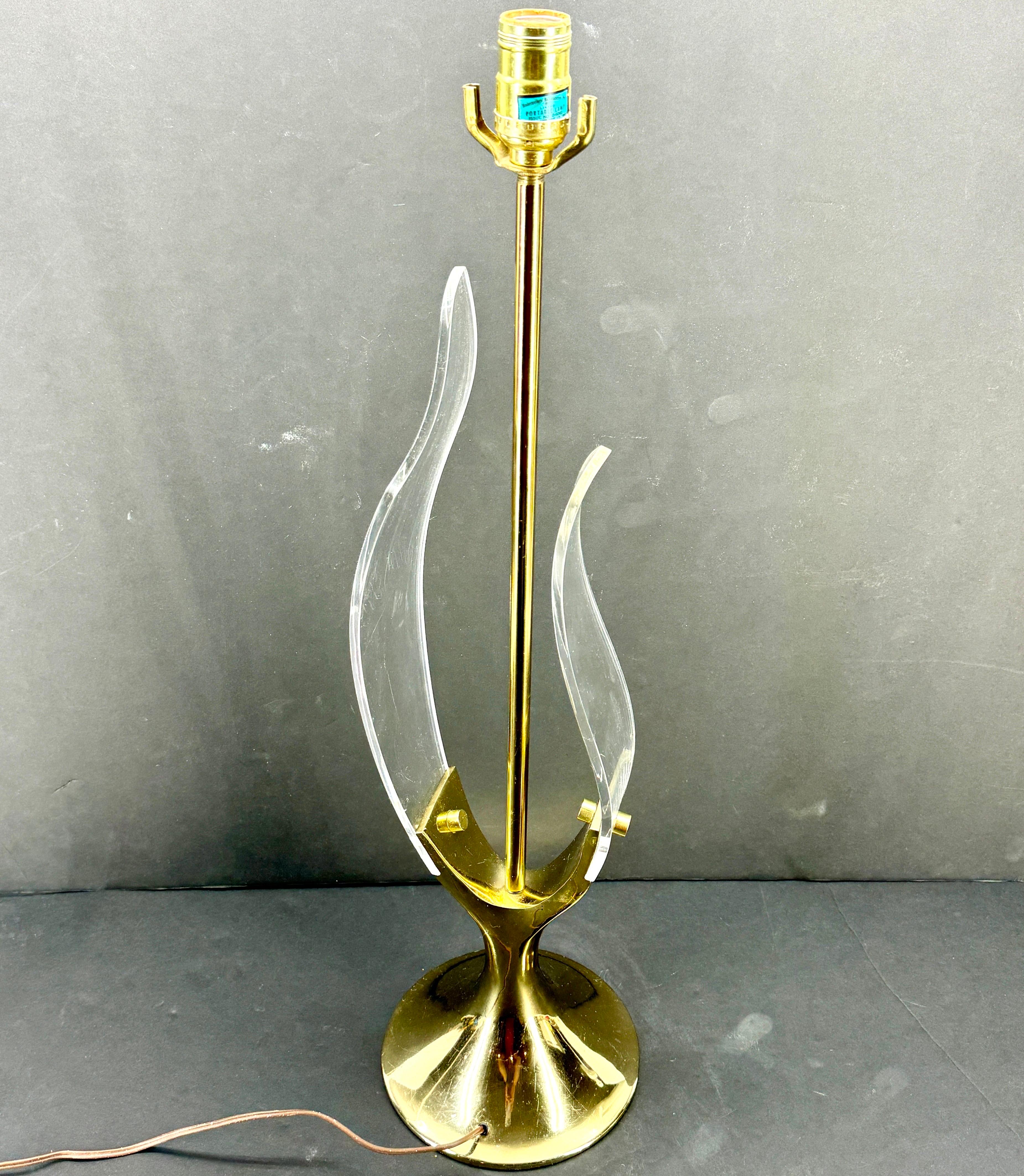 Lámpara escultura de hojas de lucita y latón by Laurel Lamp Company en venta 10