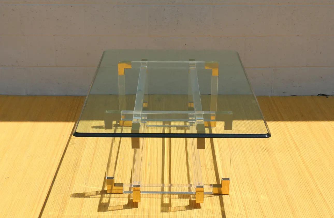 Table à cocktail/table basse « Metric Line » en Lucite et laiton de Charles Hollis Jones Bon état - En vente à North Hollywood, CA