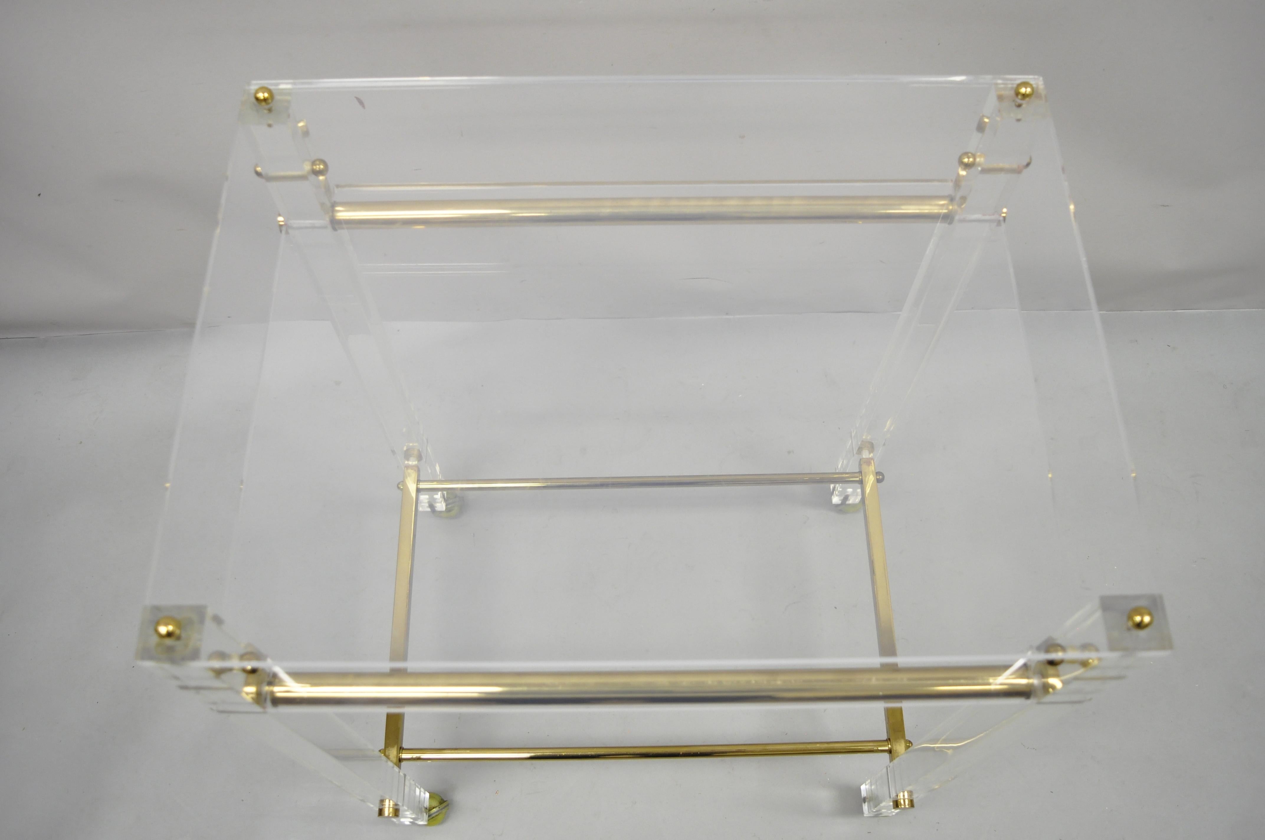 Lucite and Brass Mid-Century Modern Rolling Bar Cart Trolley Tea Table Stand For Sale 1