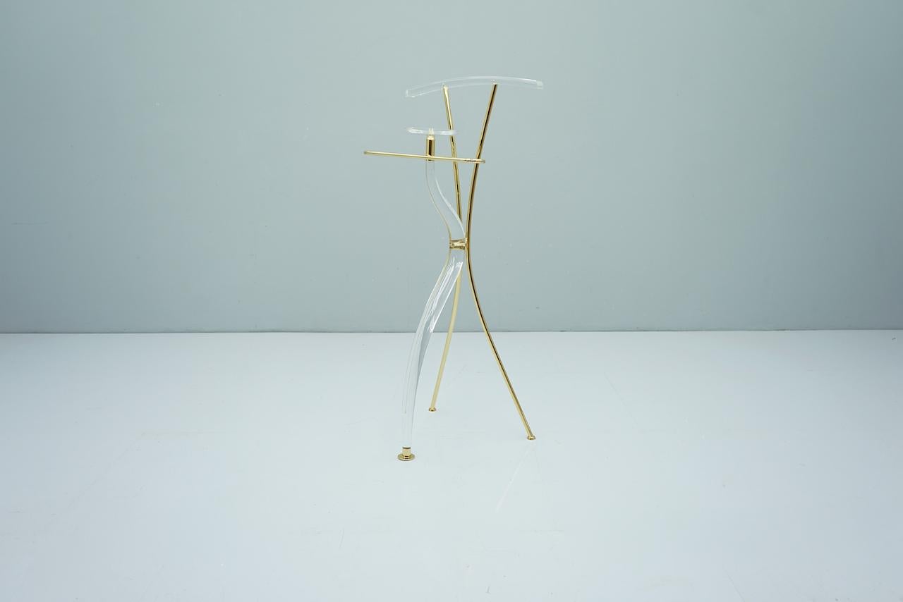 French Lucite and Brass Three Leg Valet, 1960s For Sale