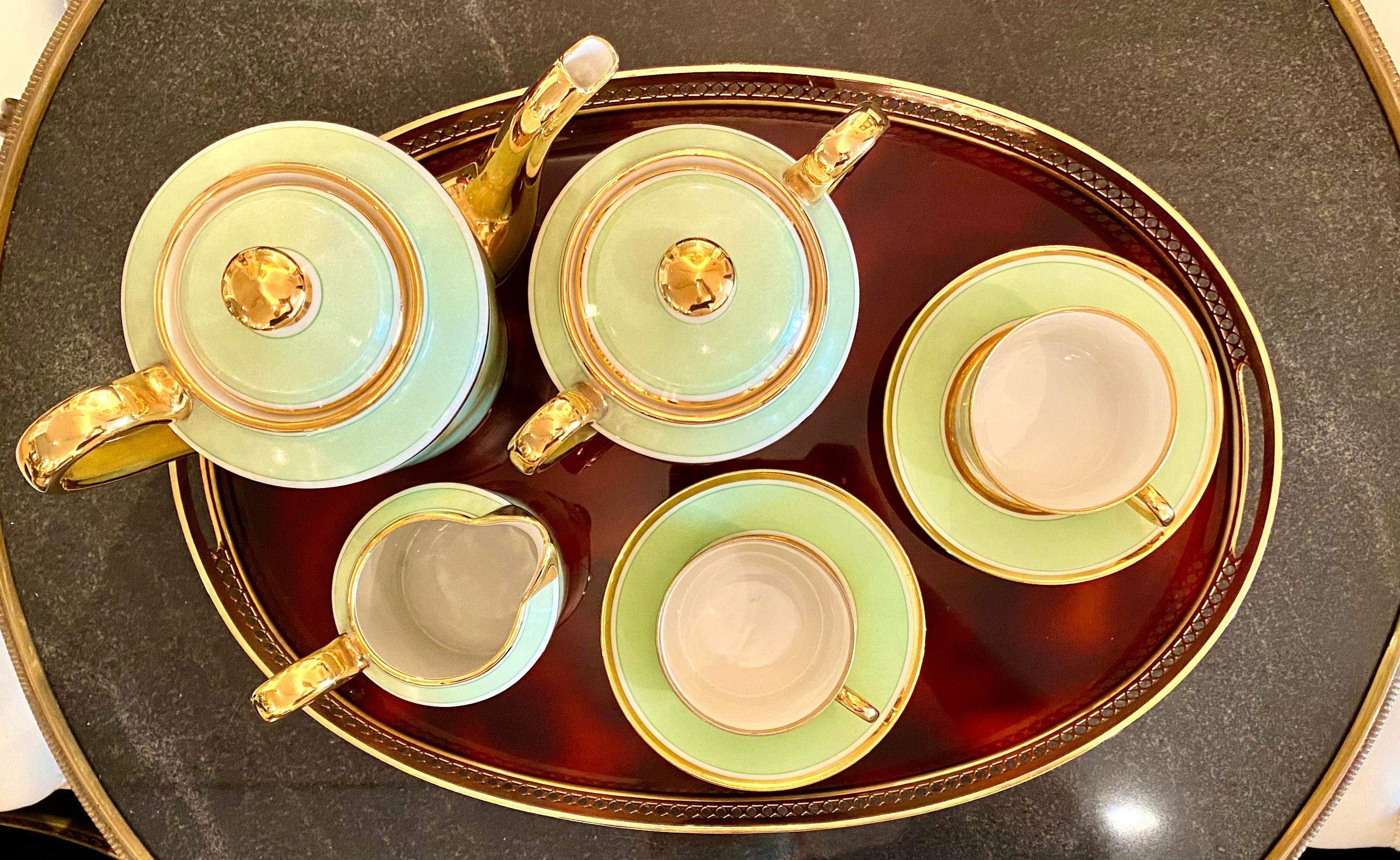 Bandeja grande de lucita y latón con caparazón de tortuga, Italia, Moderne Mid-Century Italiano en venta