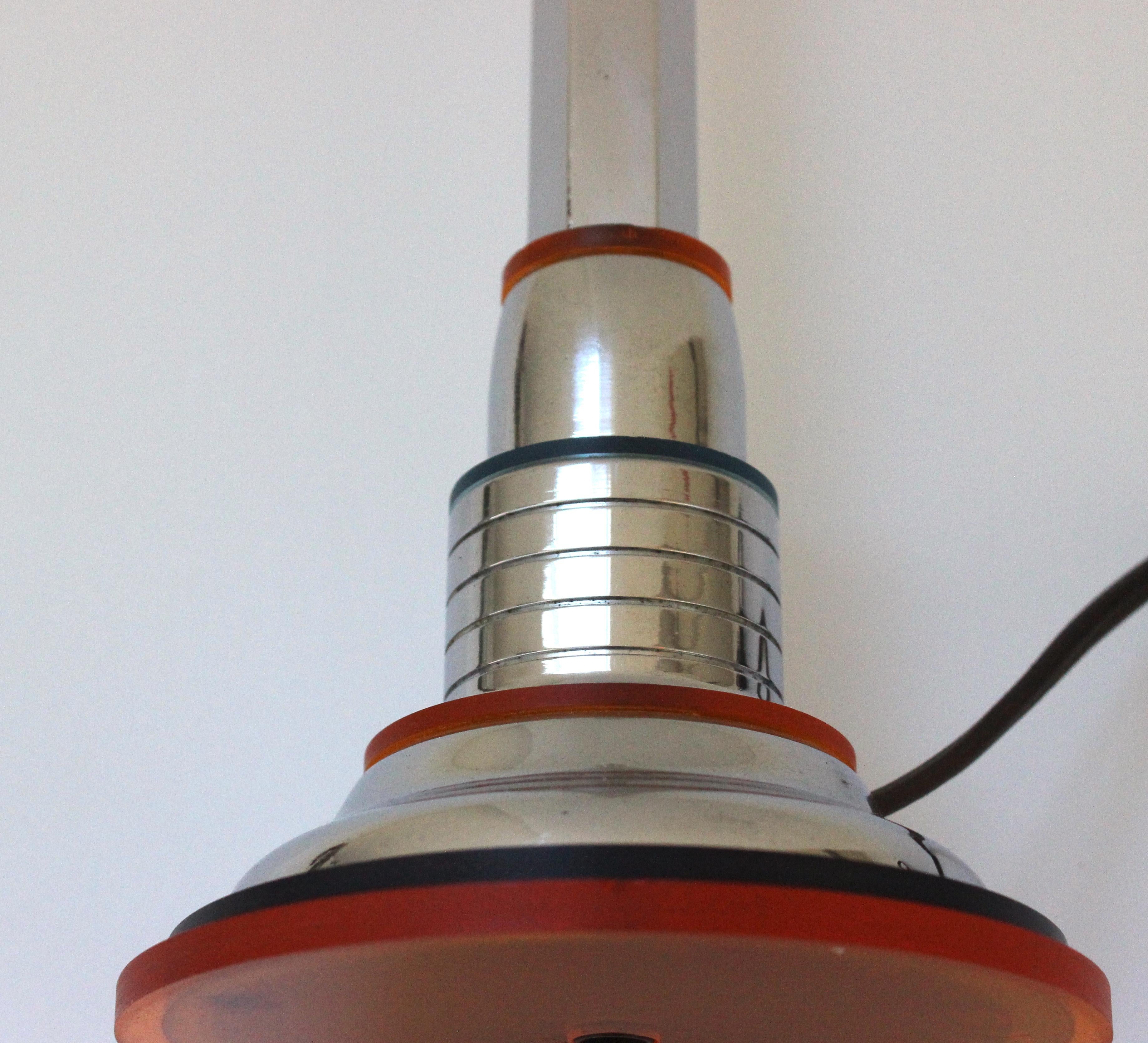 Lucite and Chrome Art Deco Table Lamp In Good Condition For Sale In West Palm Beach, FL