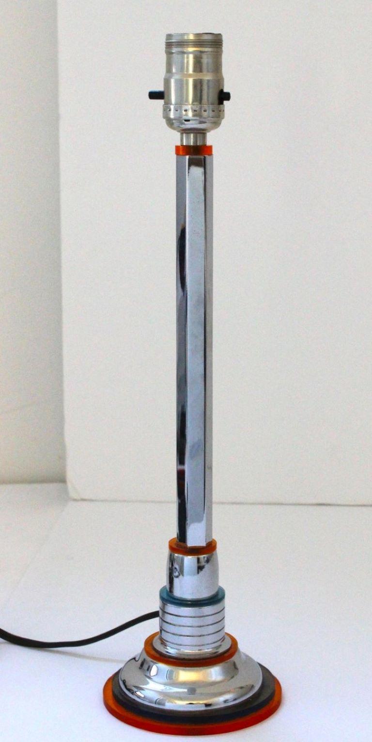 Lucite and Chrome Art Deco Table Lamp For Sale 2