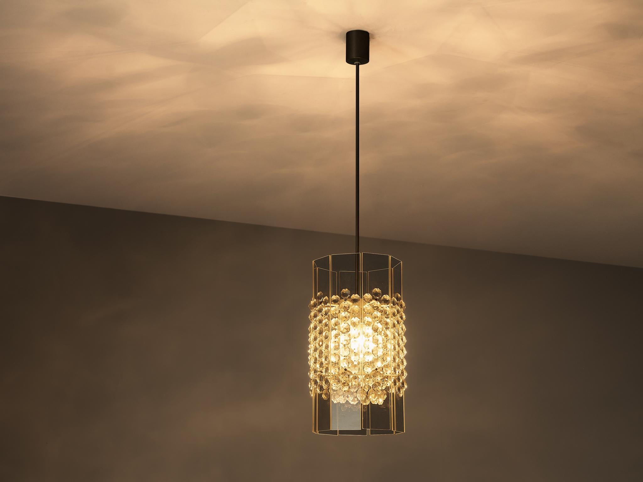 Fine XX secolo Ciondolo in lucite e vetro tagliato in vendita