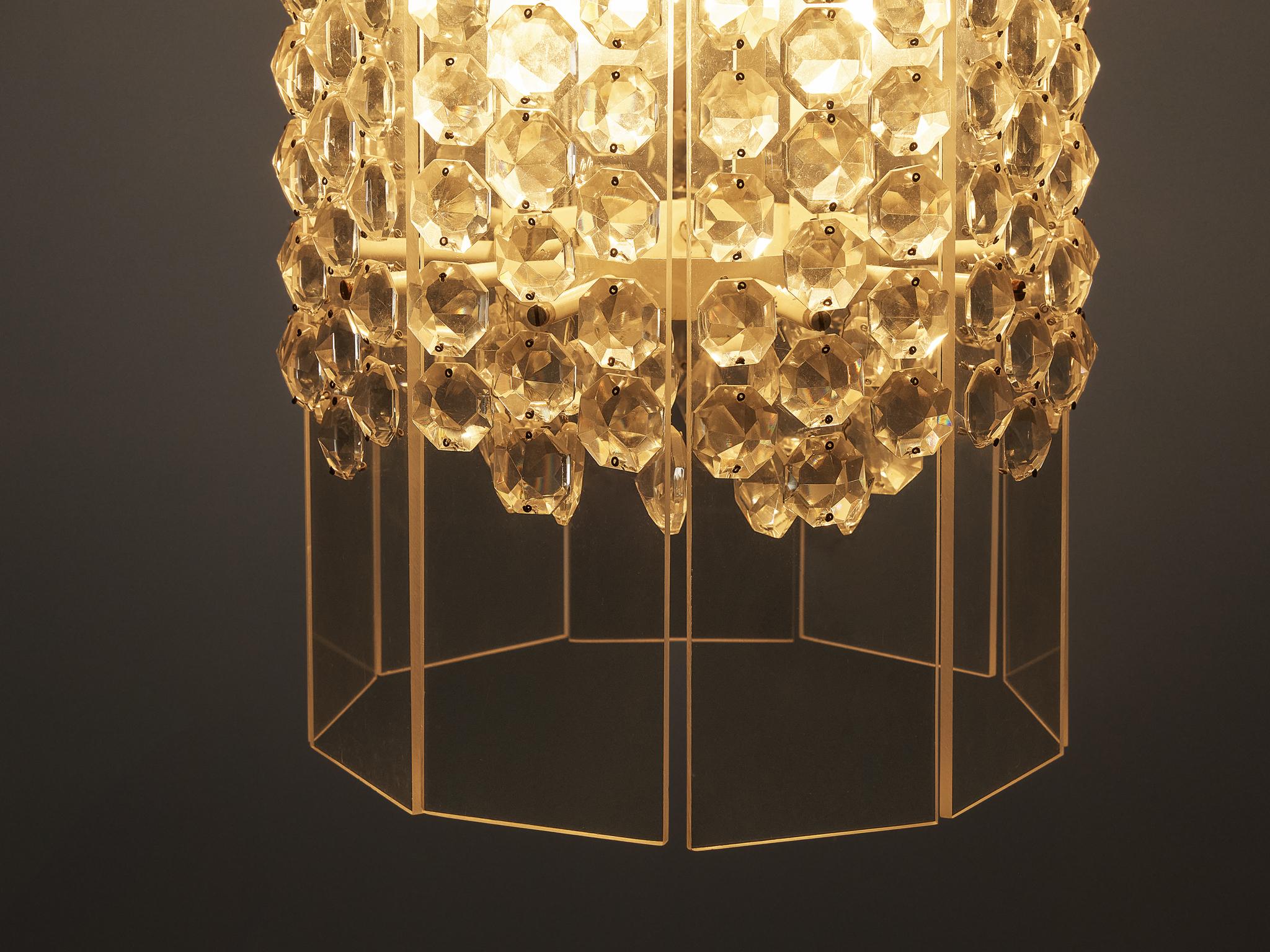 Ciondolo in lucite e vetro tagliato in vendita 1