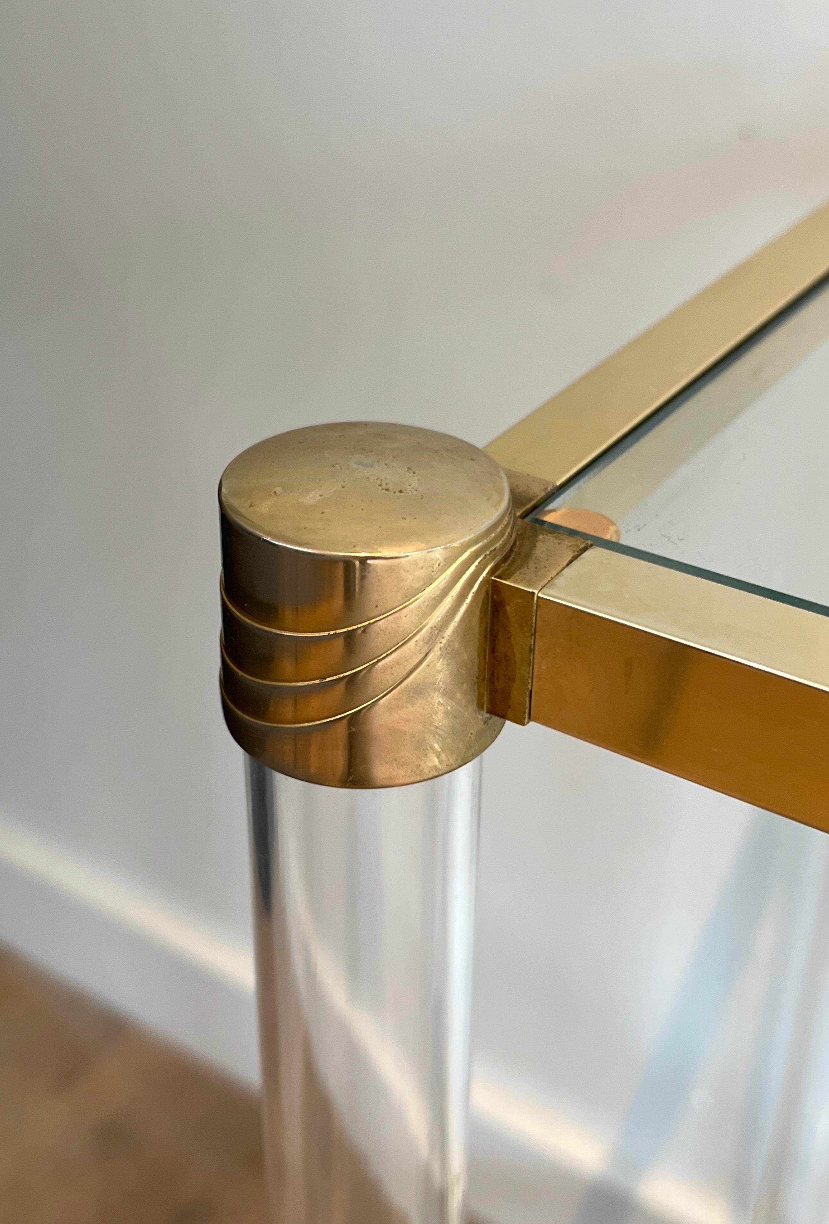 Lucite and gilt metal console. French work Circa 1970 In Good Condition For Sale In Marcq-en-Barœul, Hauts-de-France