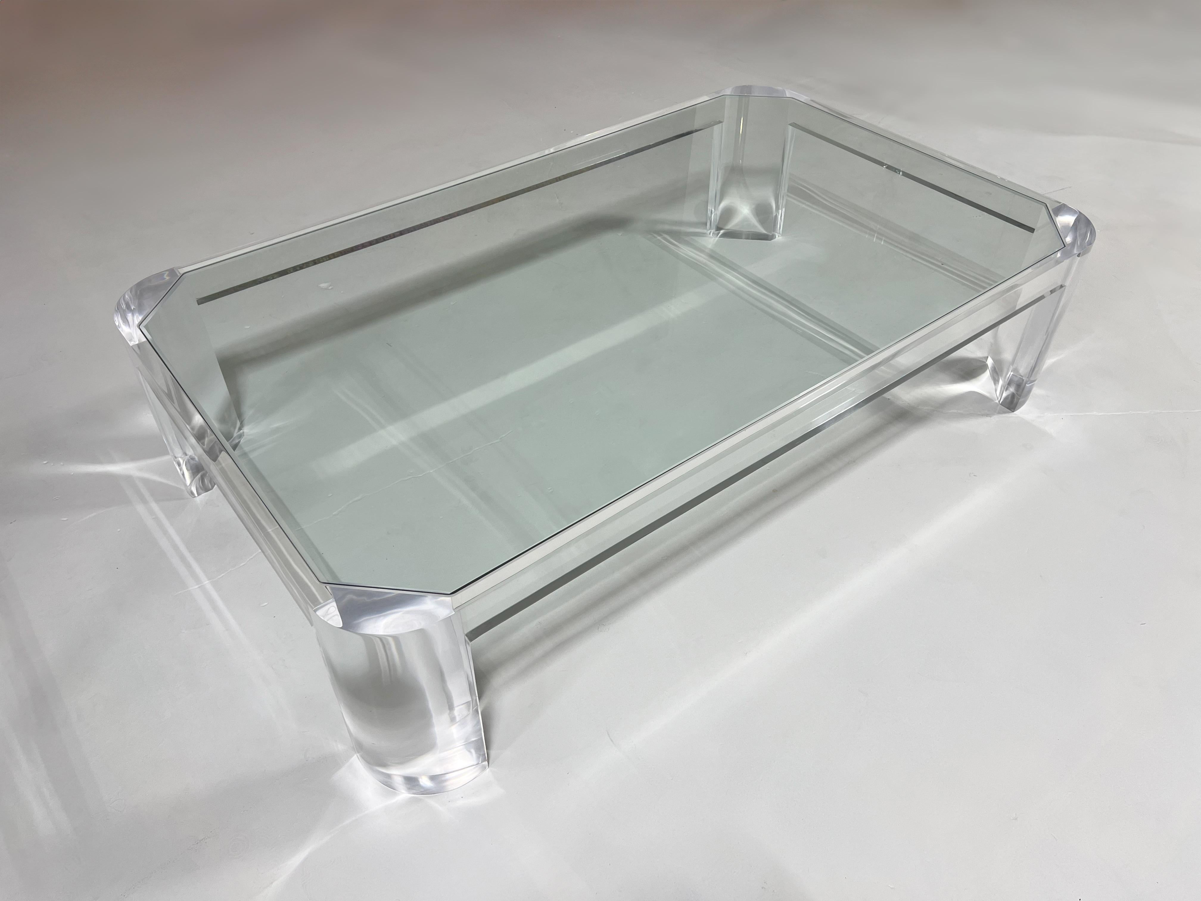 Américain Lucite and Glass Cocktail Table by Les Prismatiques en vente