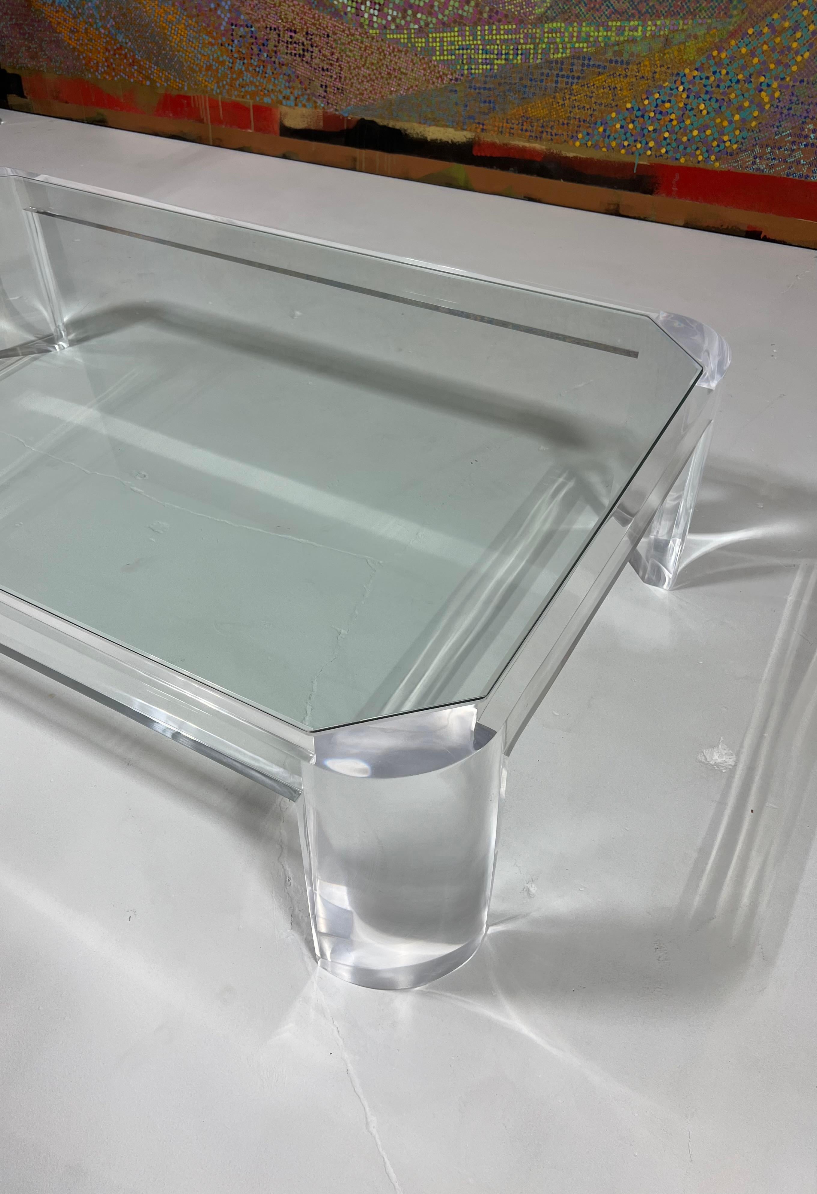 Fait main Lucite and Glass Cocktail Table by Les Prismatiques en vente