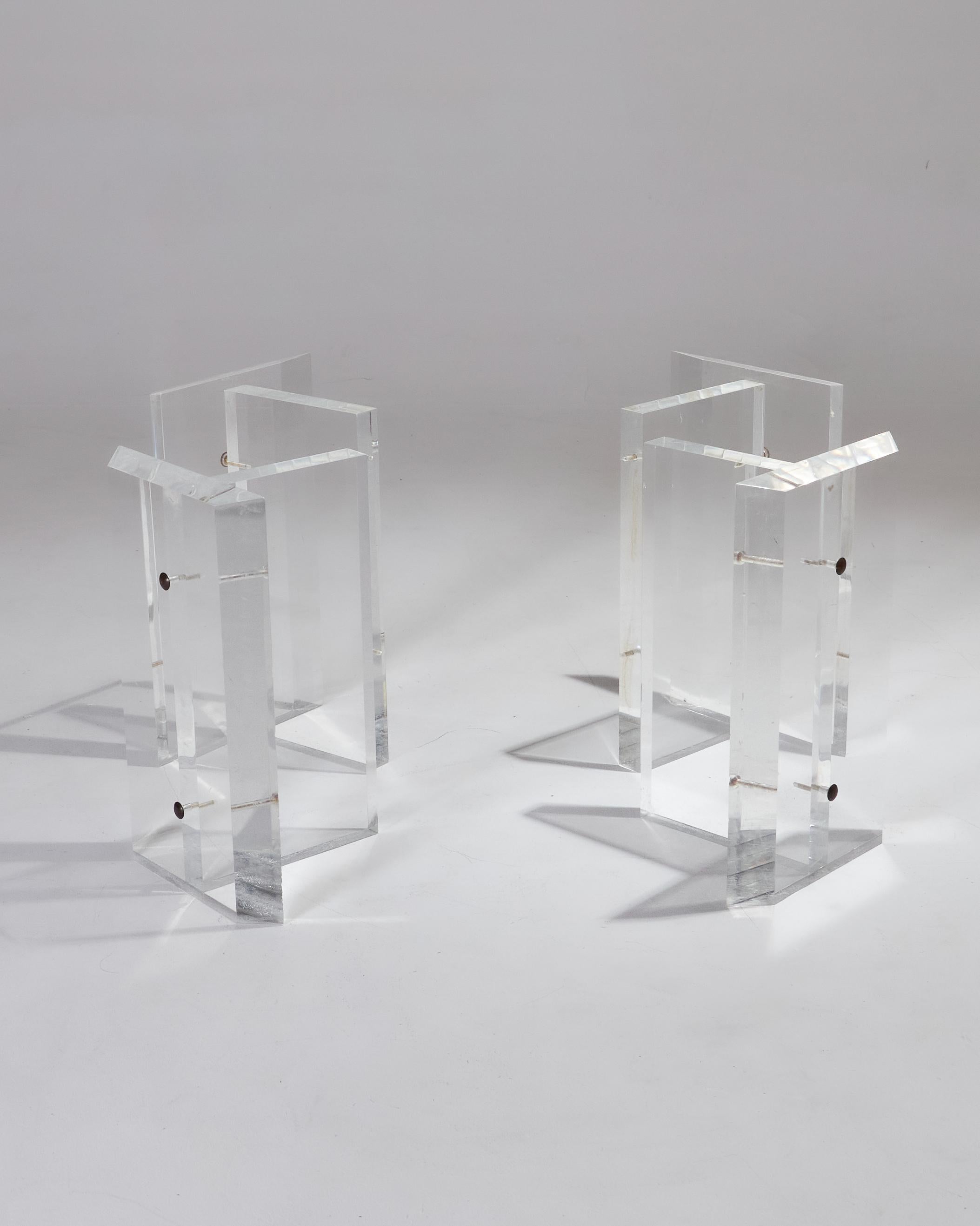 LUCITE AND GLASS COFFEE TABLE BY KARL SPRINGER, 1970s For Sale 6