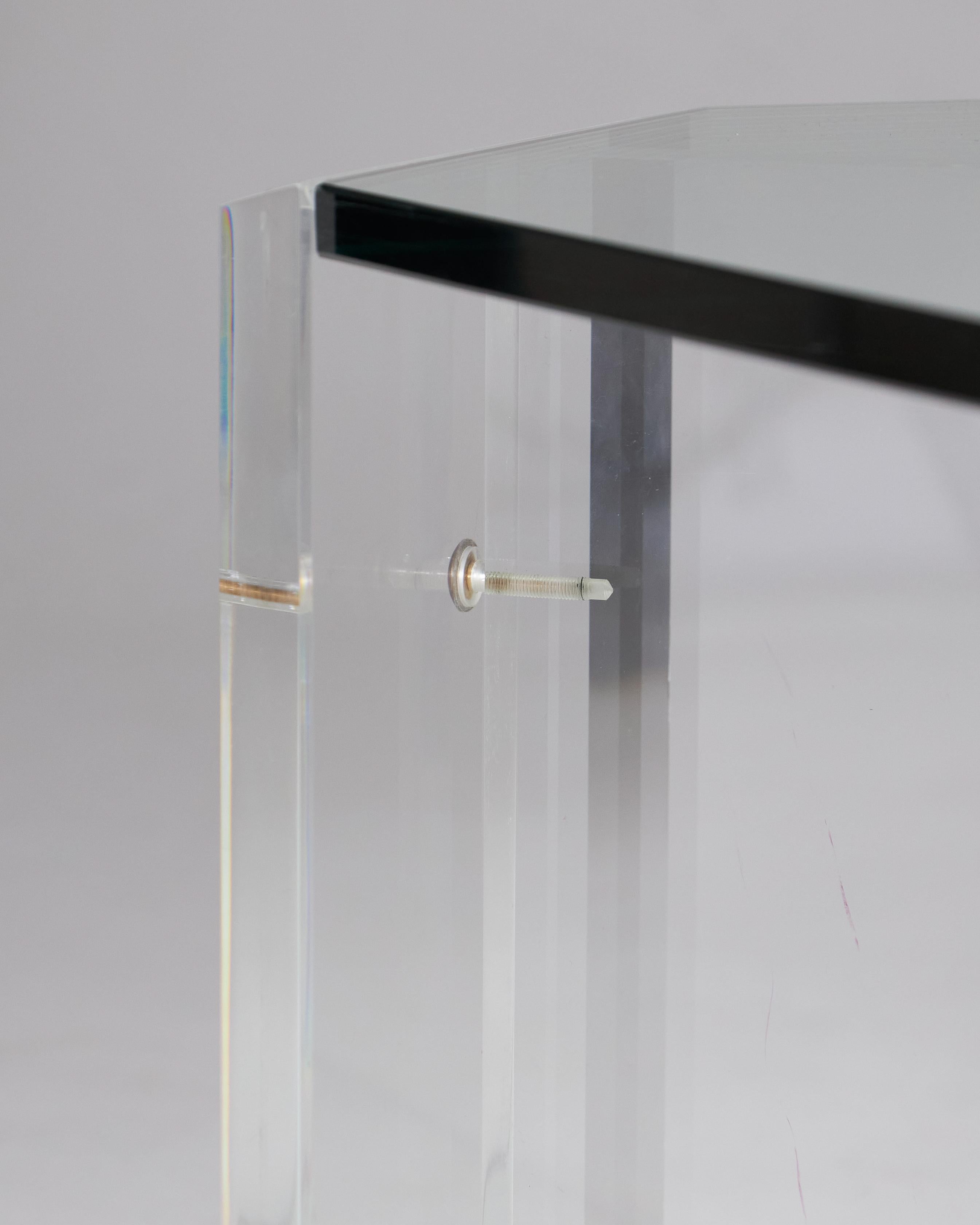 LUCITE AND GLASS COFFEE TABLE BY KARL SPRINGER, 1970s For Sale 1