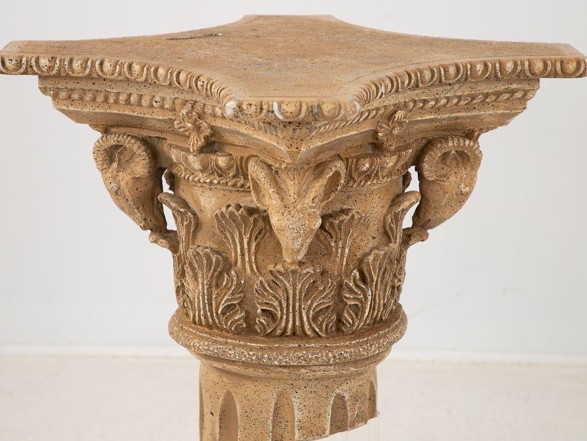 Säule oder Pedestal aus Lucite und Kalkstein im Angebot 4