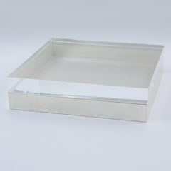 Scatola modernista di grandi dimensioni in lucite e placca d'argento, 1970 circa
