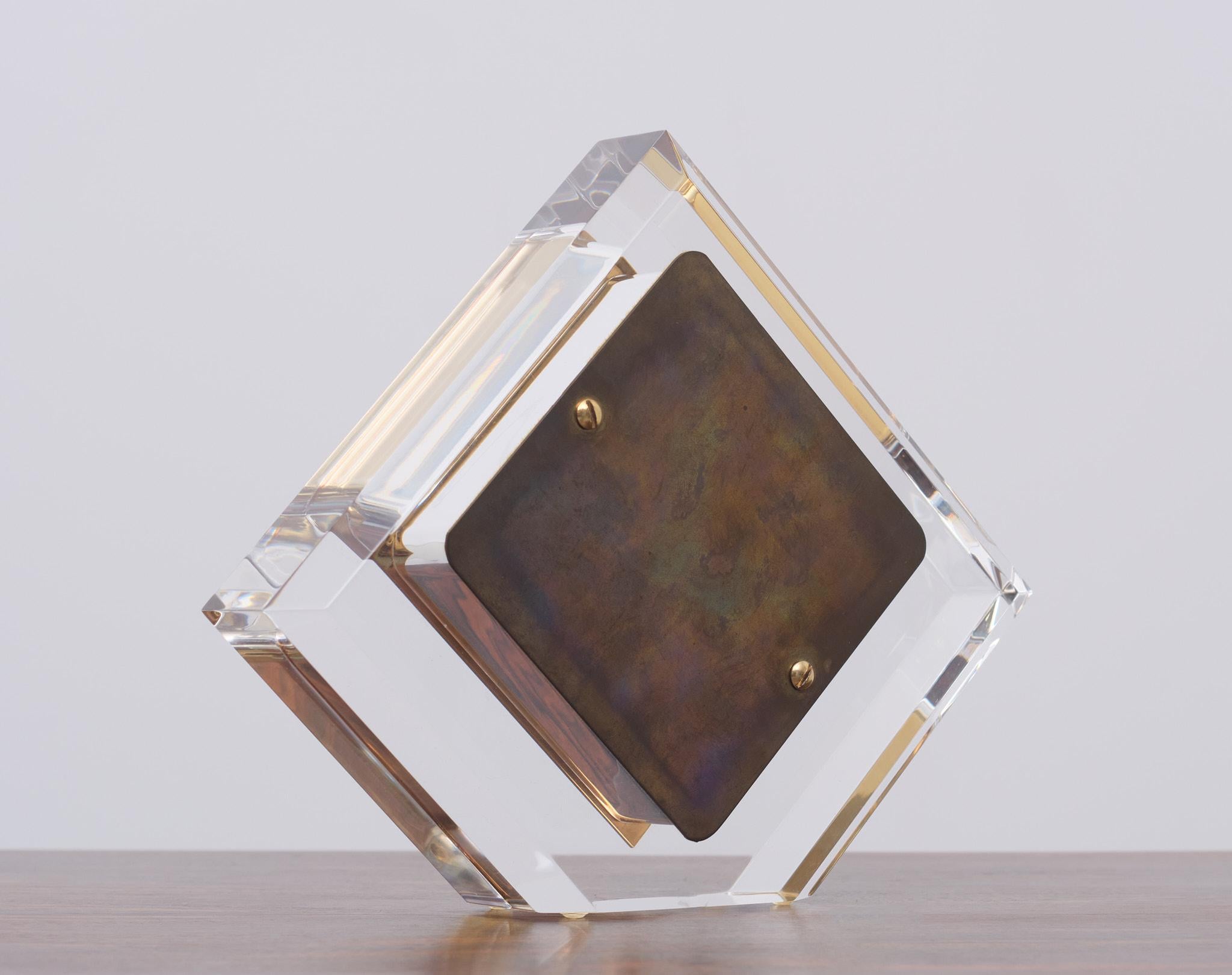 Lucite Arteplas Triangle Shape Quarts Table Clock Spain 1970s  In Good Condition In Den Haag, NL