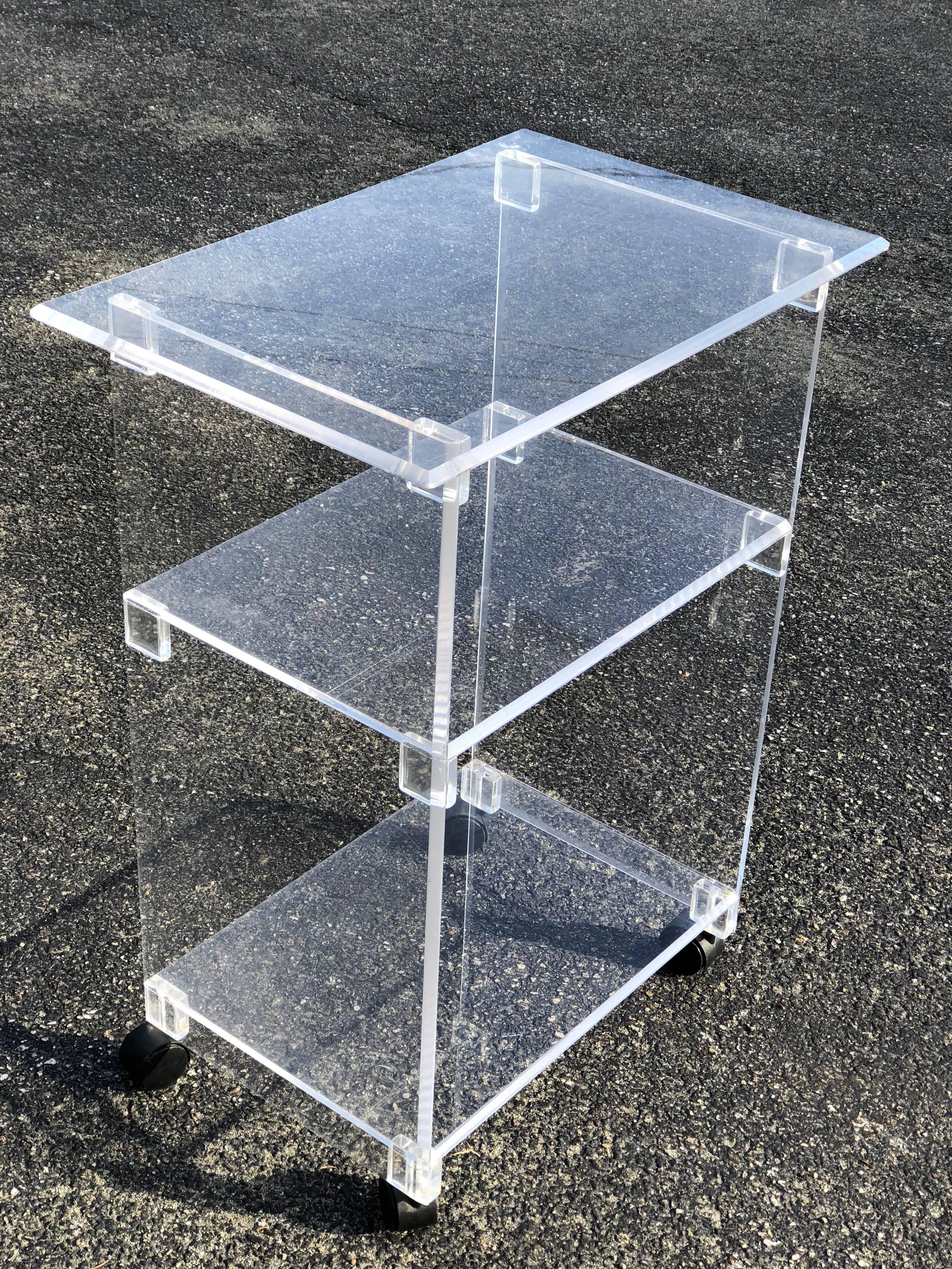 Lucite Bar Cart on Wheels In Good Condition In Redding, CT