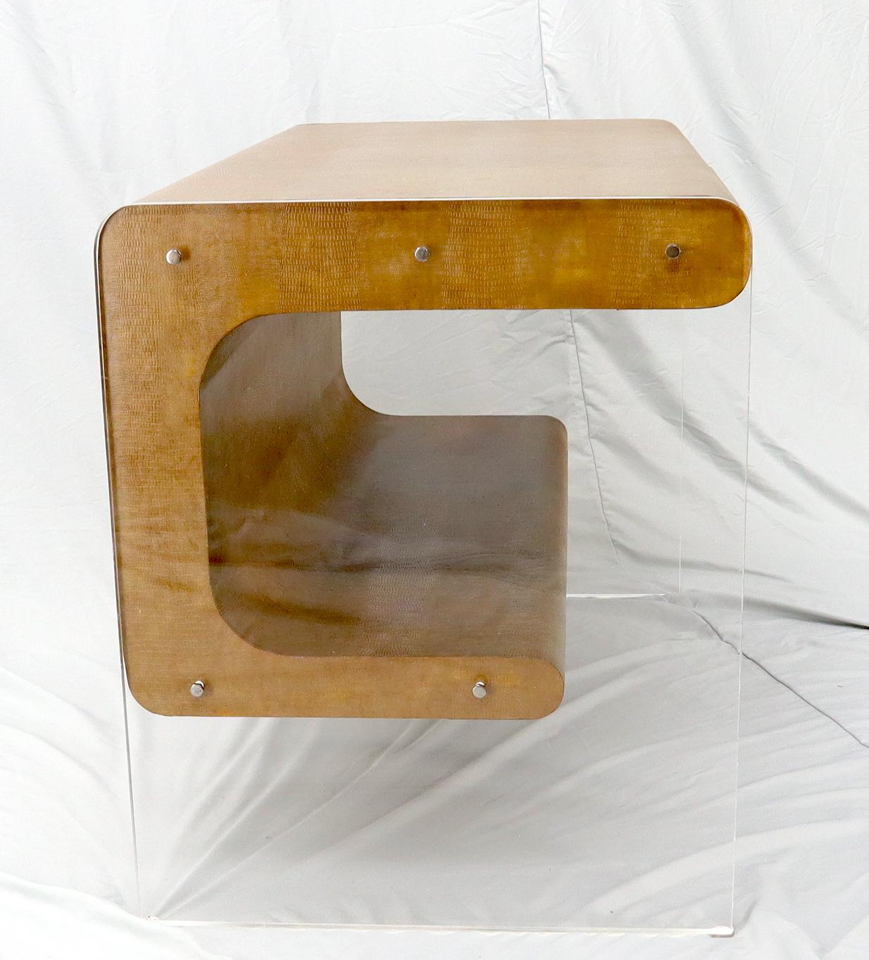 Schreibtisch mit einer Schublade und Lucite-Sockel aus Kunstschlangenhaut in skulpturaler Form im Angebot 1