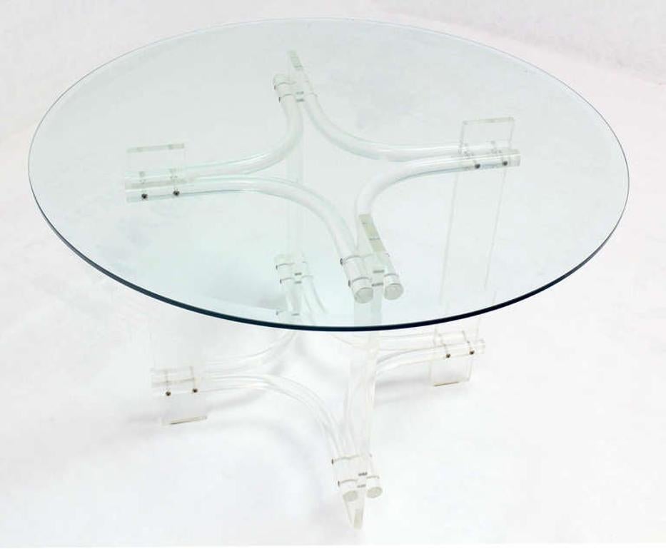 Lucite Base Round Glass Top Mid-Century Modern Gueridon Occasional Dining Table For Sale 5