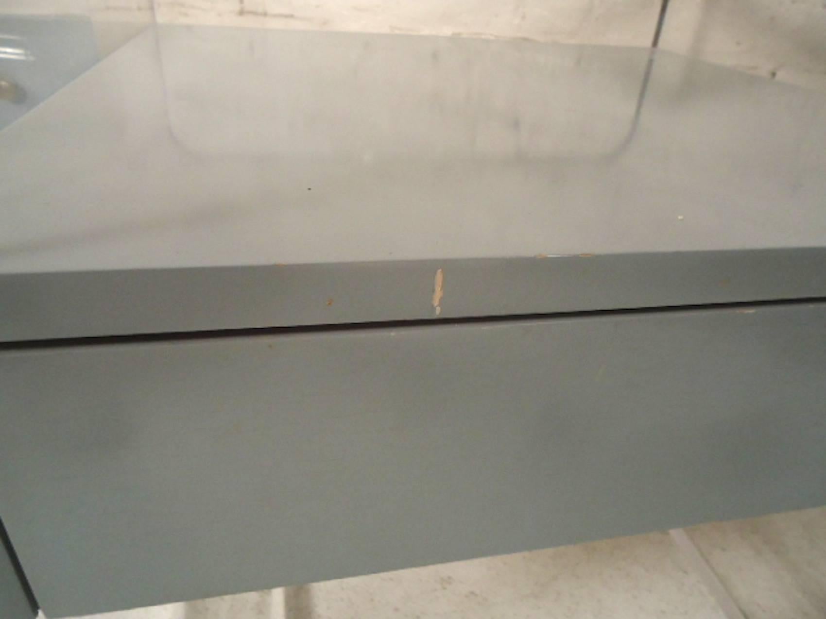 Lucite Bedside Tables 1