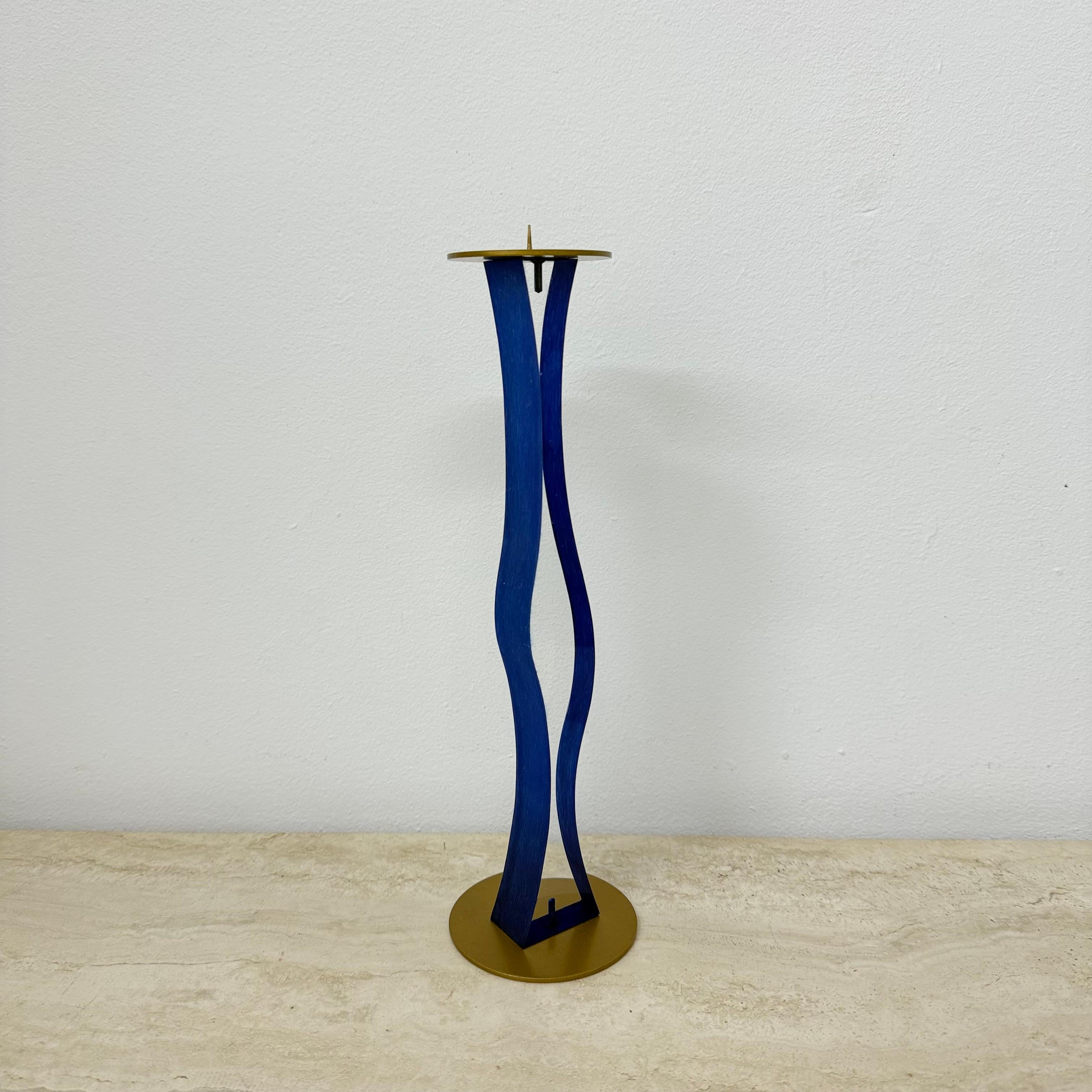 Francese Bastone da candela in lucite blu e oro , anni '70 in vendita