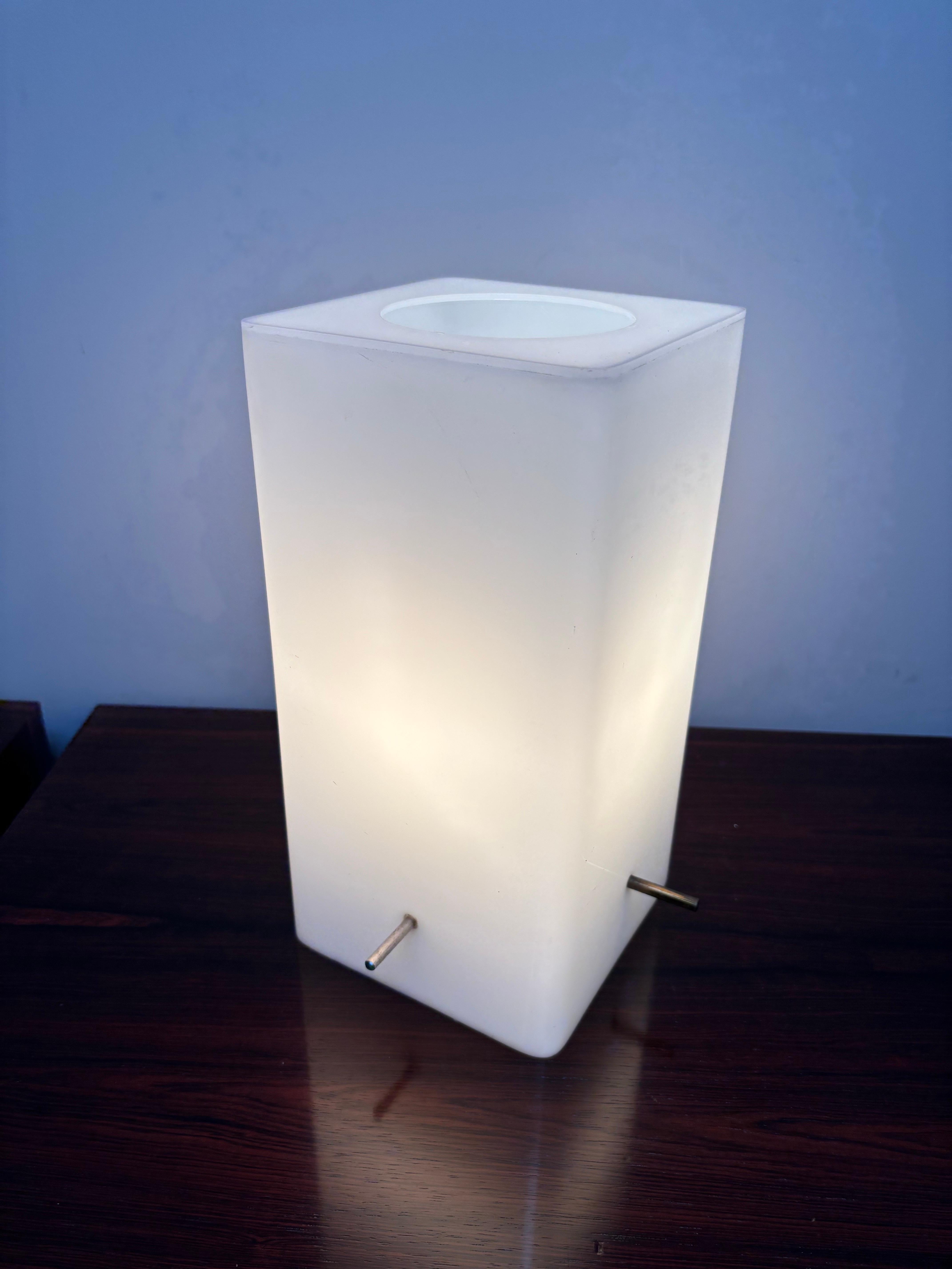 American Lucite Box Table Lamp in the Style of Paul Mayen for Habitat For Sale