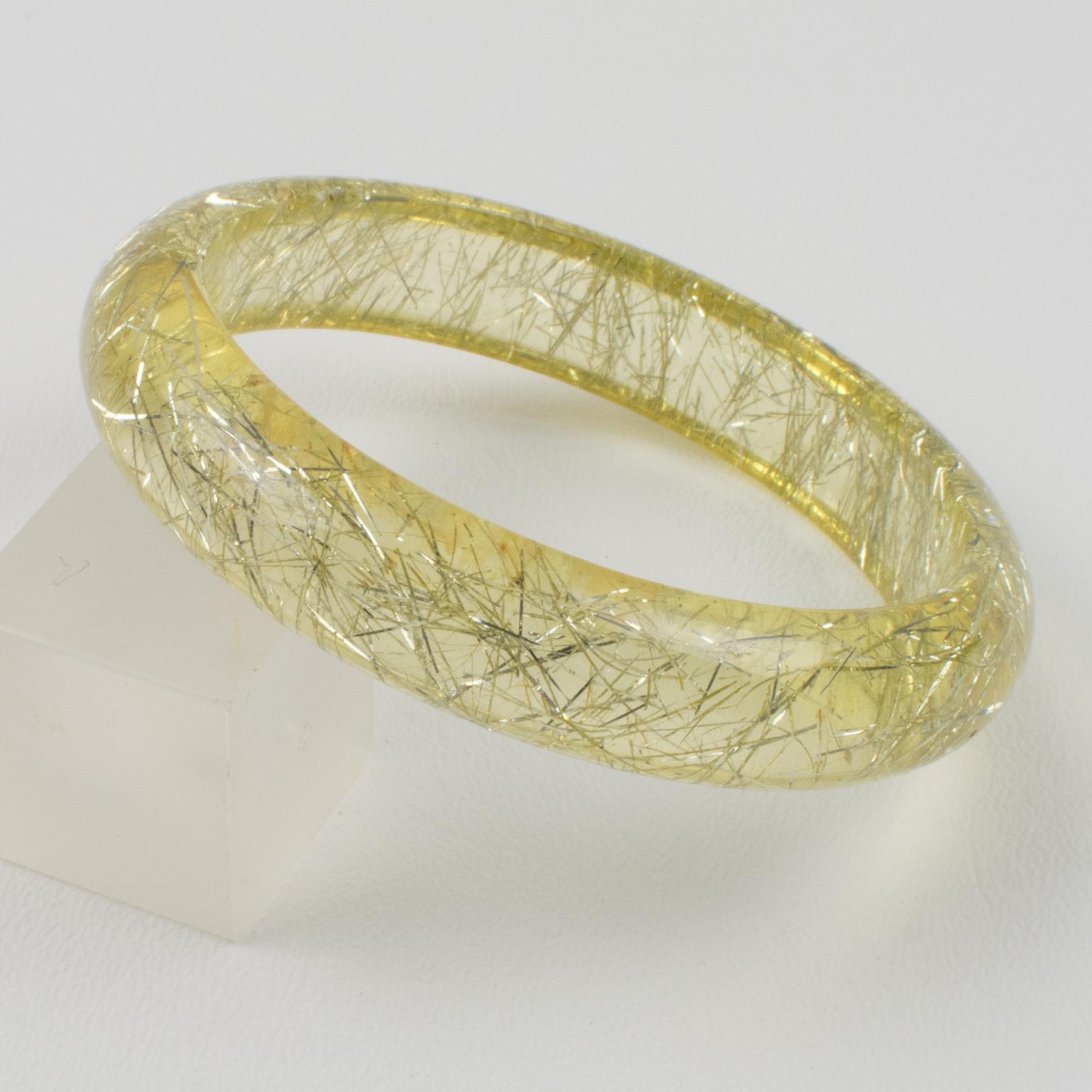 Bracciale in lucite Bangle Giallo Limone con inclusioni di fili metallici d'argento in vendita 3