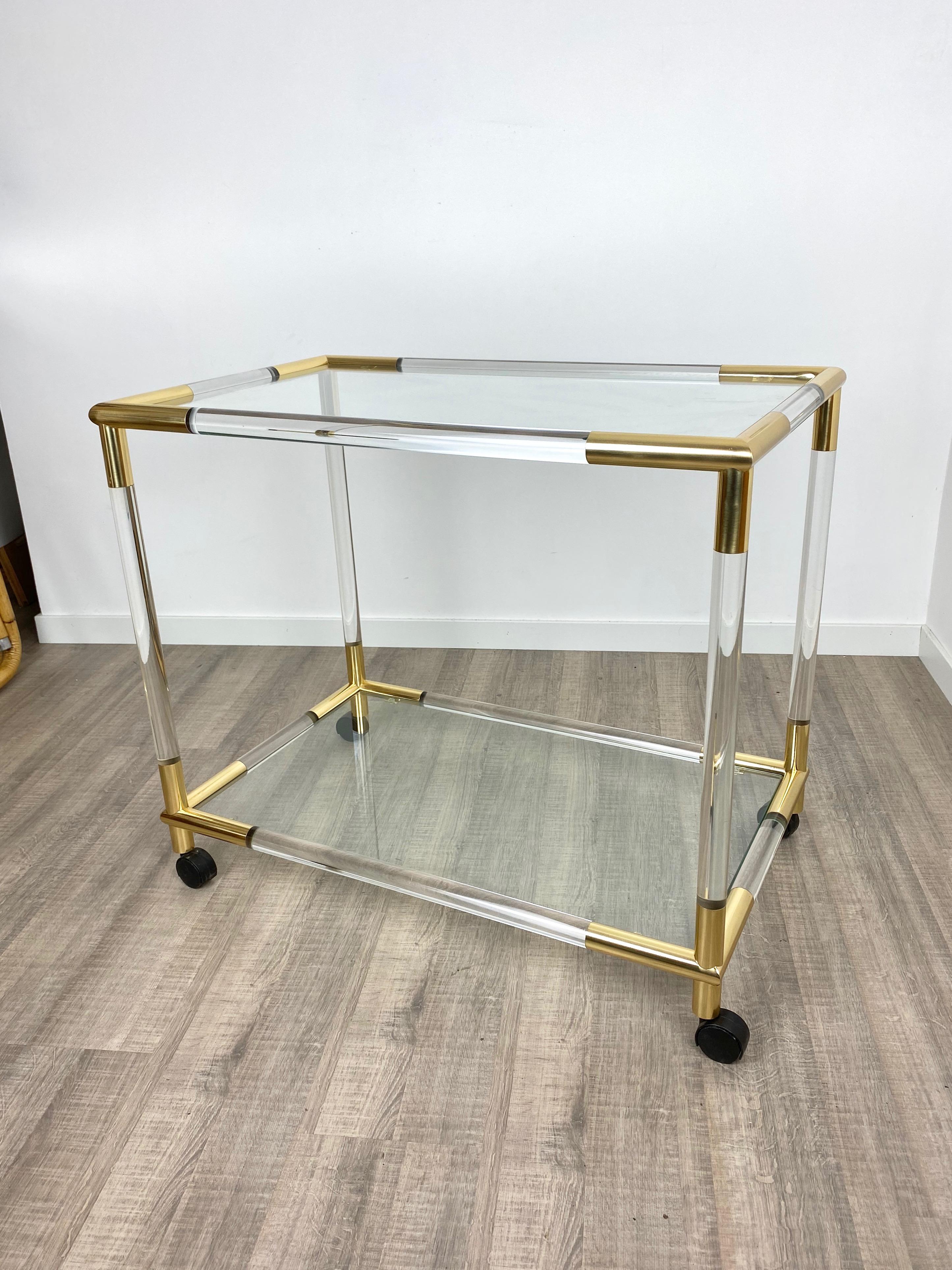 Lucite, Brass and Glass Bar Serving Cart Trolley, Italy, 1970s For Sale 3