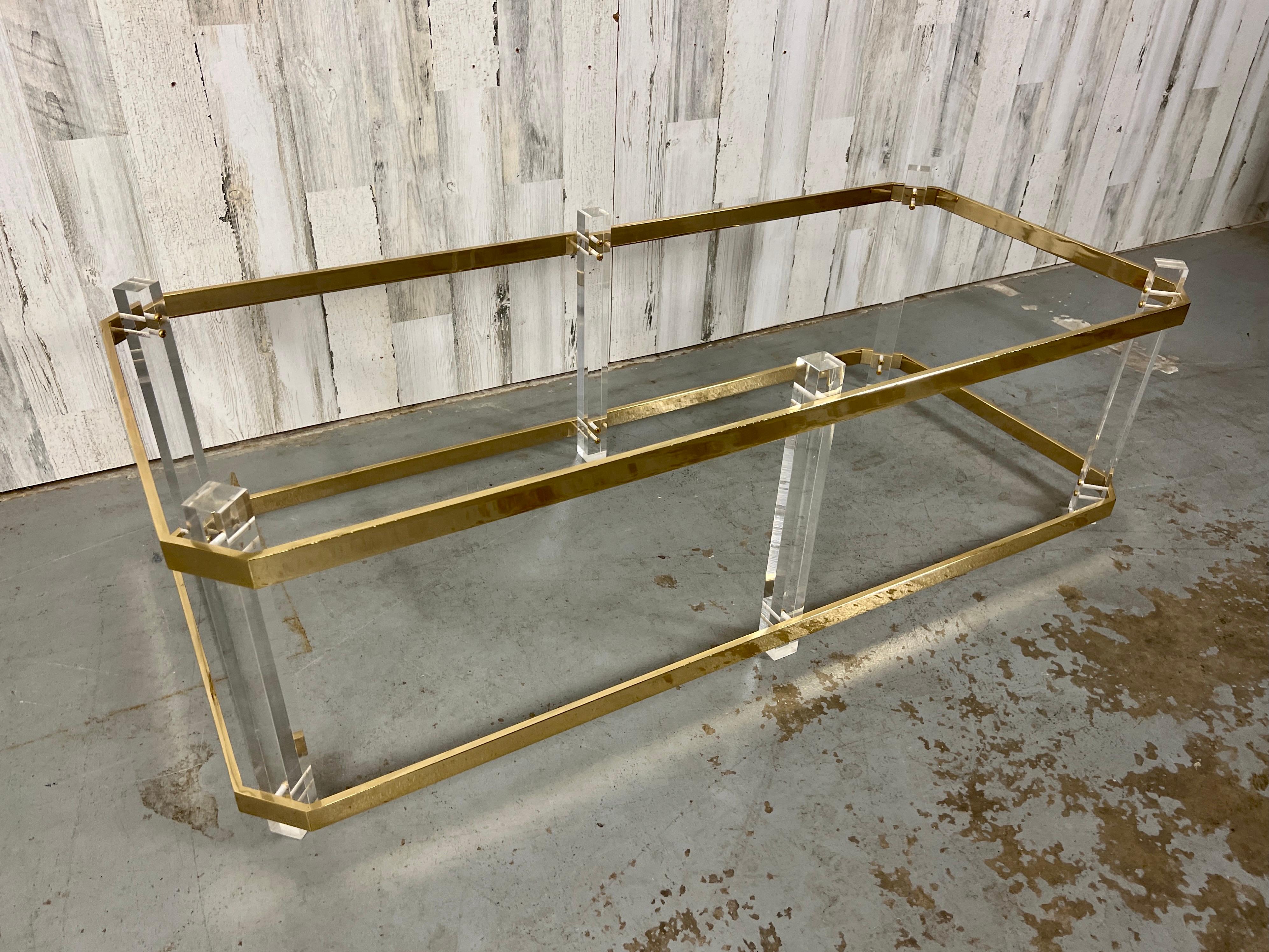 Lucite & Brass Cocktail Table, 1980s For Sale 12