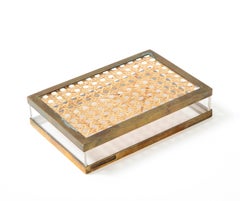 Schachtel aus Lucite, Rohr und Messing im Stil von Christian Dior, Italien, 1970er Jahre