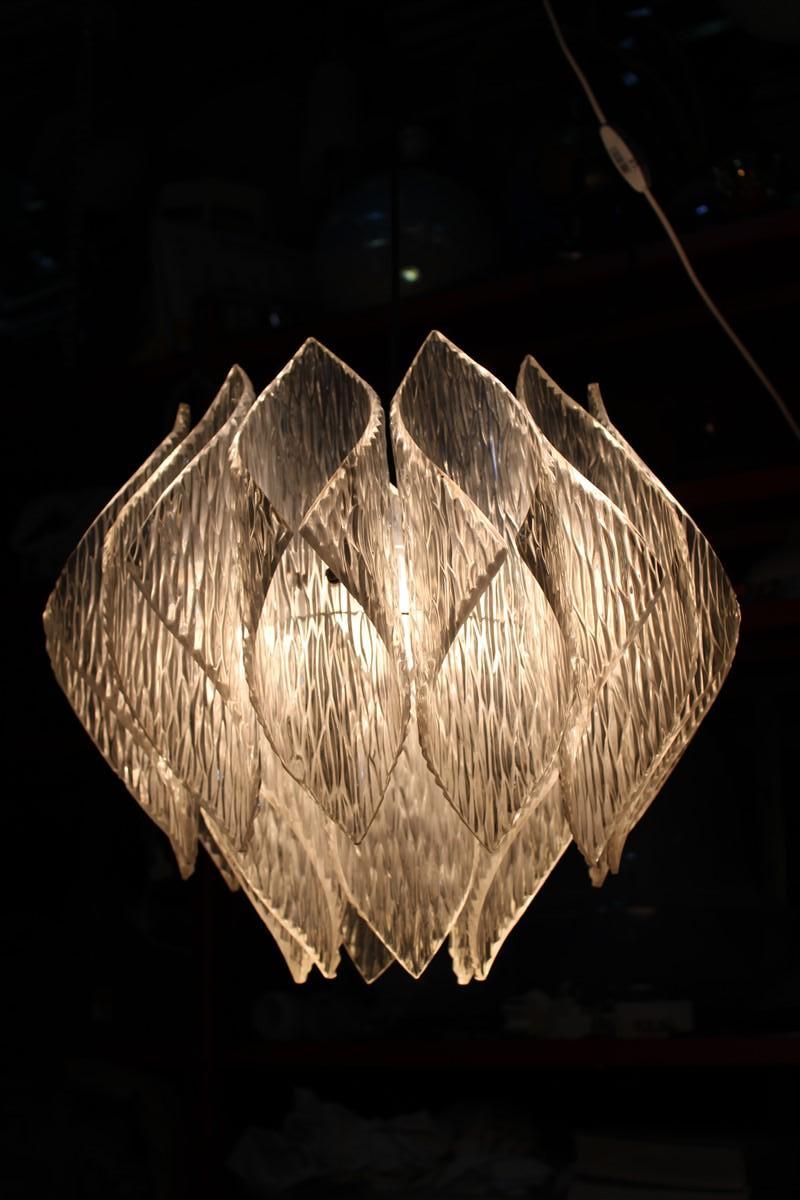 Lucite chandelier with illuminated rods, Italy 1970s Flower For Sale 5