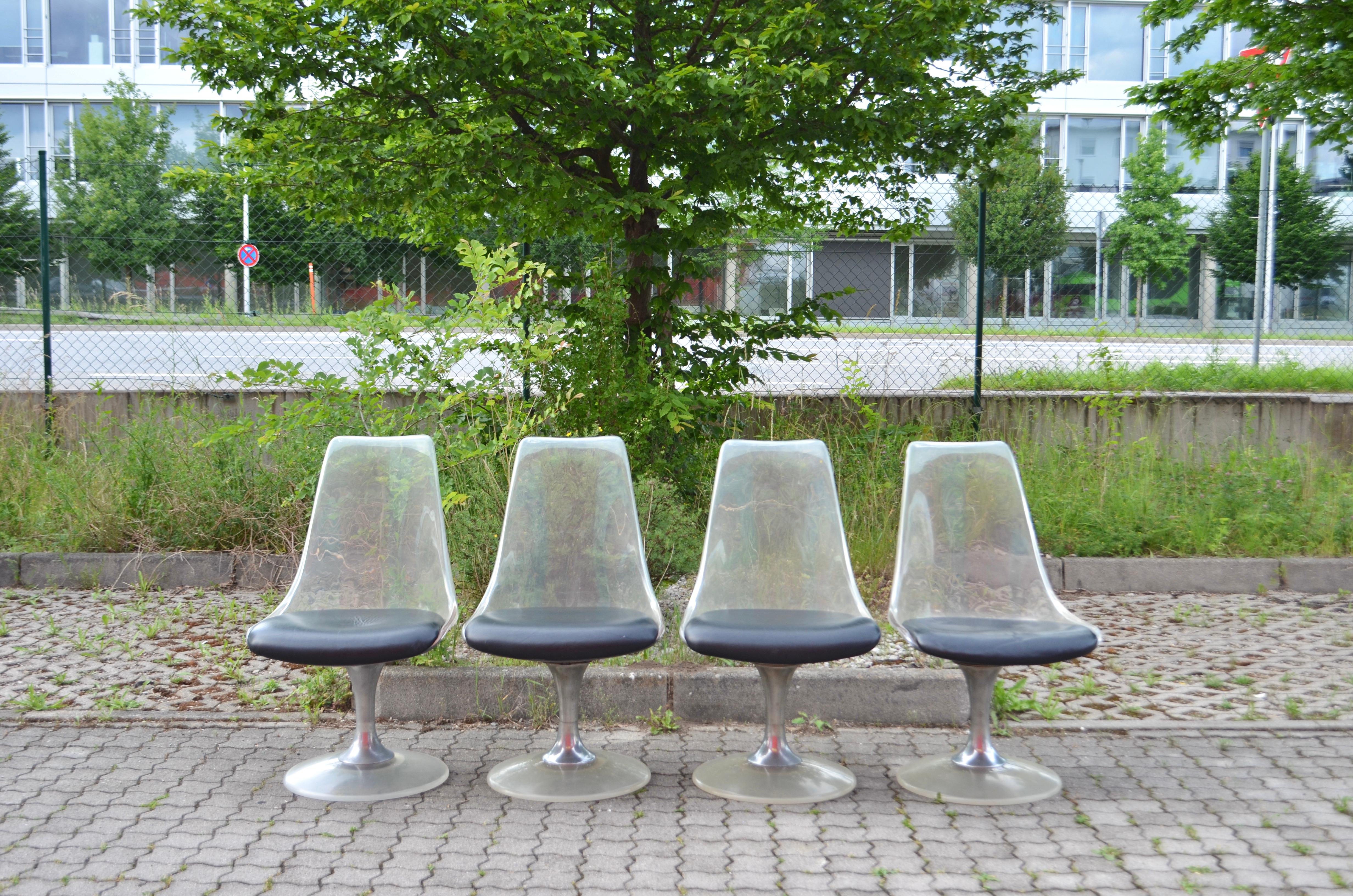 Ensemble de salle à manger Chromcraft en Lucite, table de salle à manger Tulip Glas et 4 chaises en cuir en vente 5