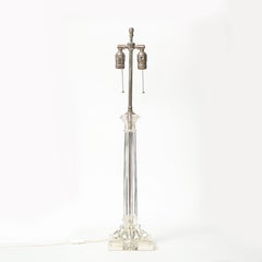 Lampada a colonna in lucite