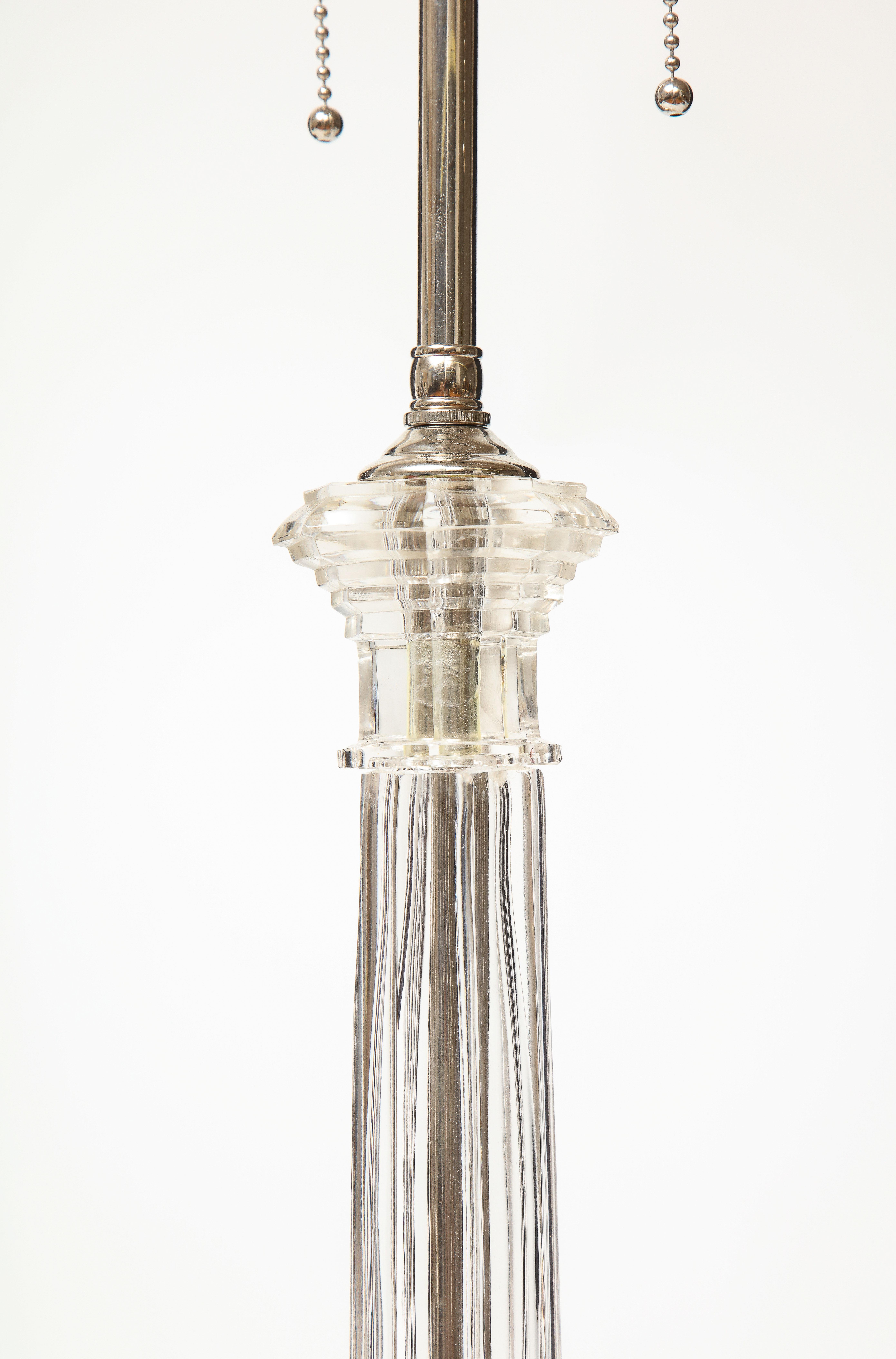 Lucite Columnar Lamp In Good Condition For Sale In New York, NY