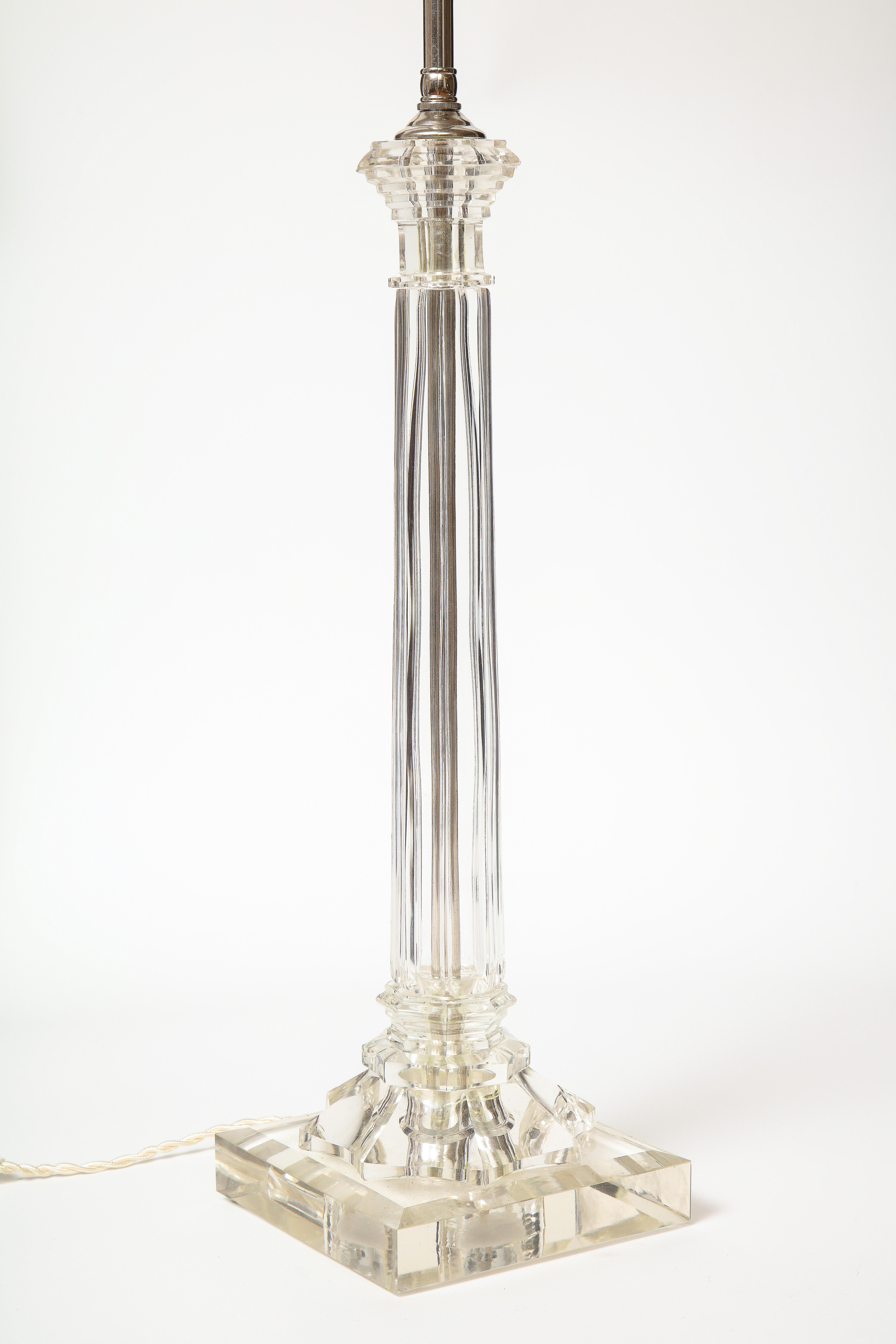 Contemporary Lucite Columnar Lamp For Sale
