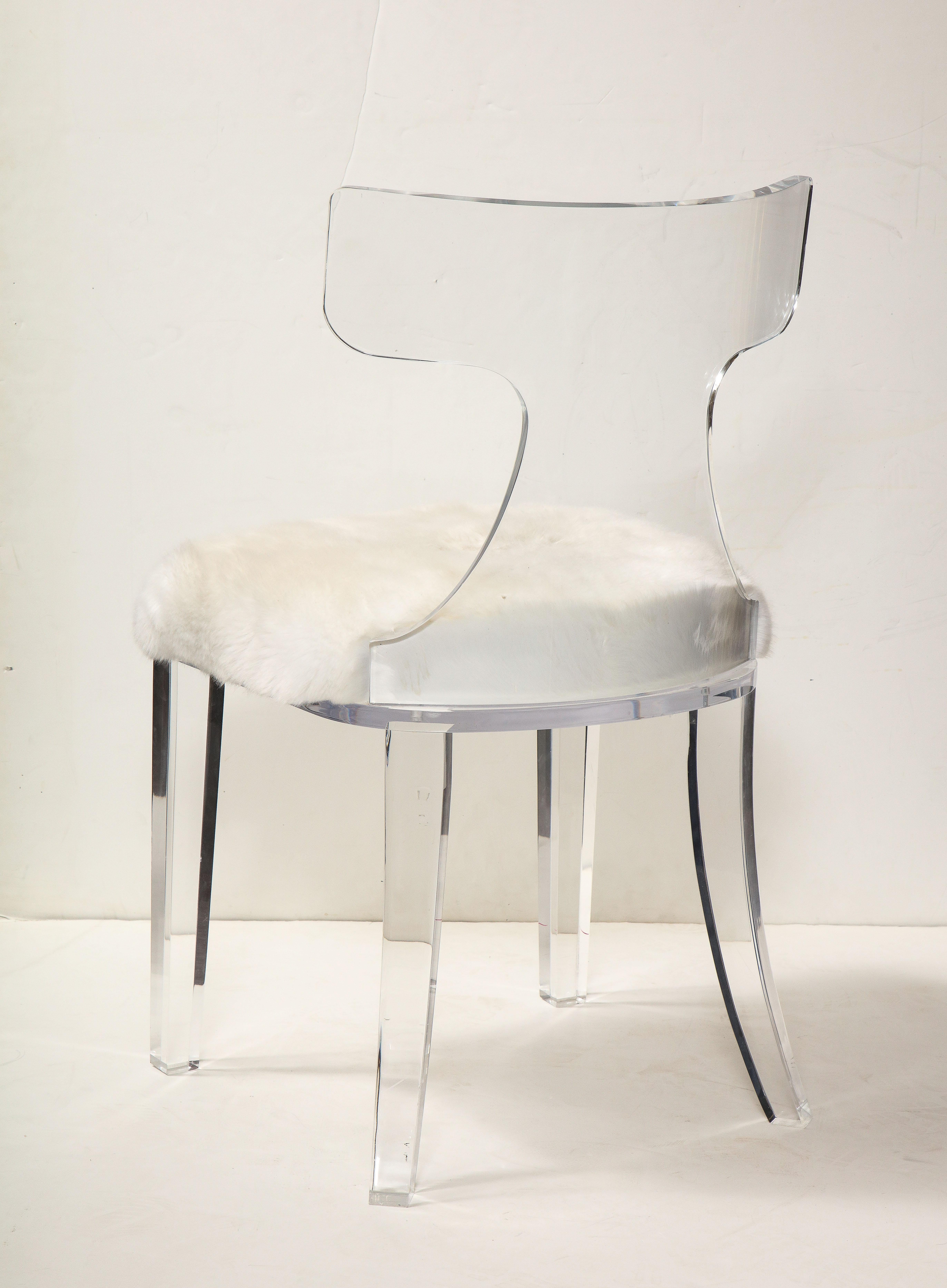 Lucite Curved Back Chair with White Shearling Fur In Good Condition In New York, NY