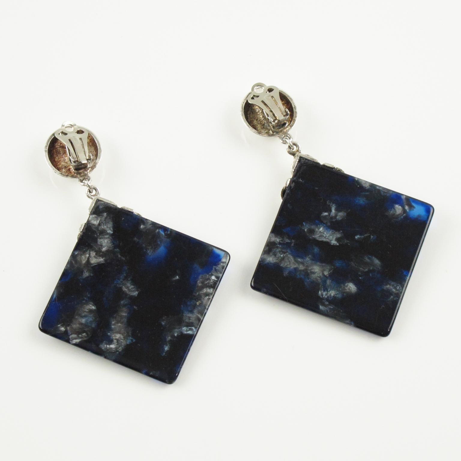 Lucite Dangle Geometric Clip Earrings with Blue Marble and Silver-plate Elements In Excellent Condition For Sale In Atlanta, GA