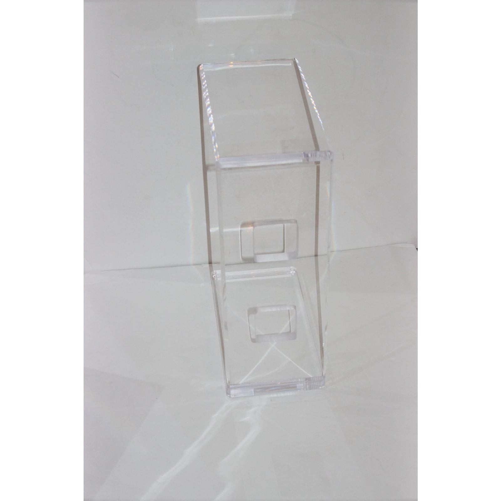 Lucite Drinks Table by Iconic Snob Galeries In Excellent Condition In West Palm Beach, FL