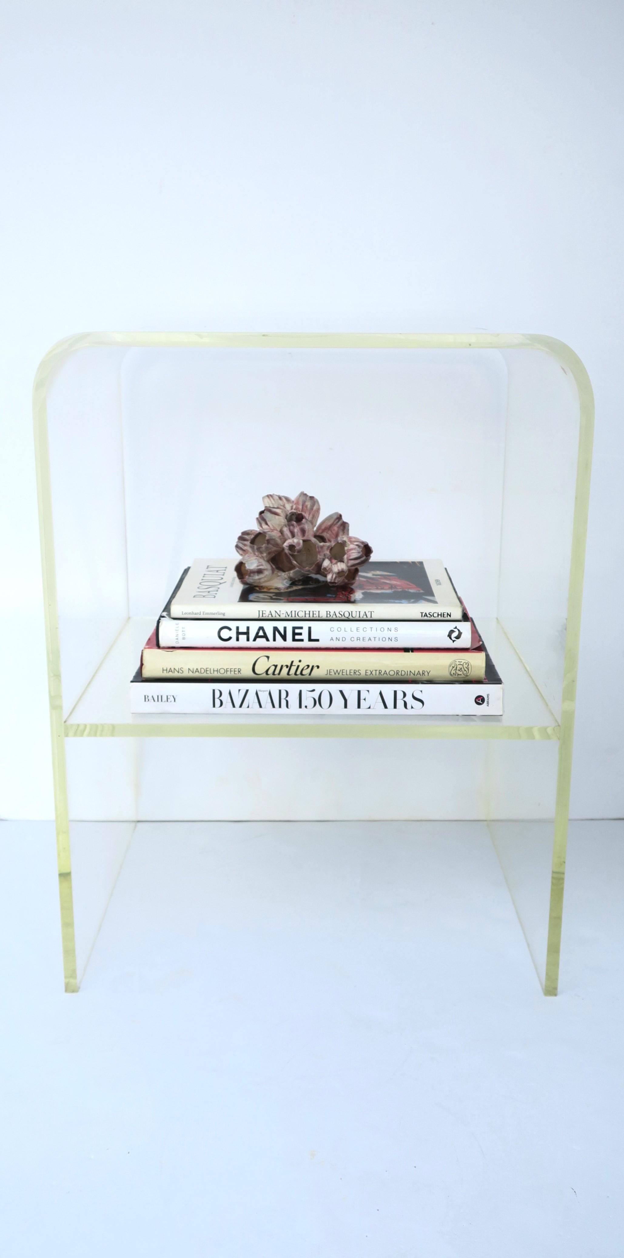 Lucite End Table with Storage Shelf In Good Condition For Sale In New York, NY