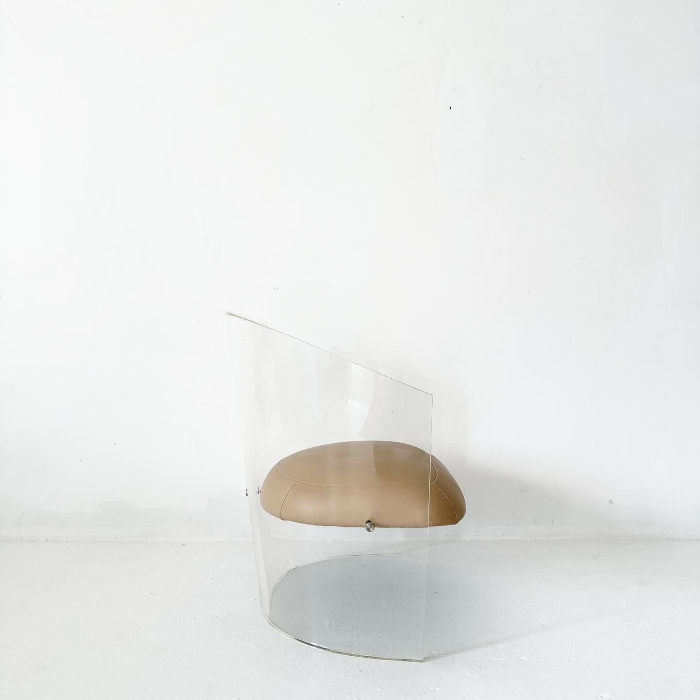 Post-Modern lucite floating tub chair in manner of Vladimir Kagan For Sale