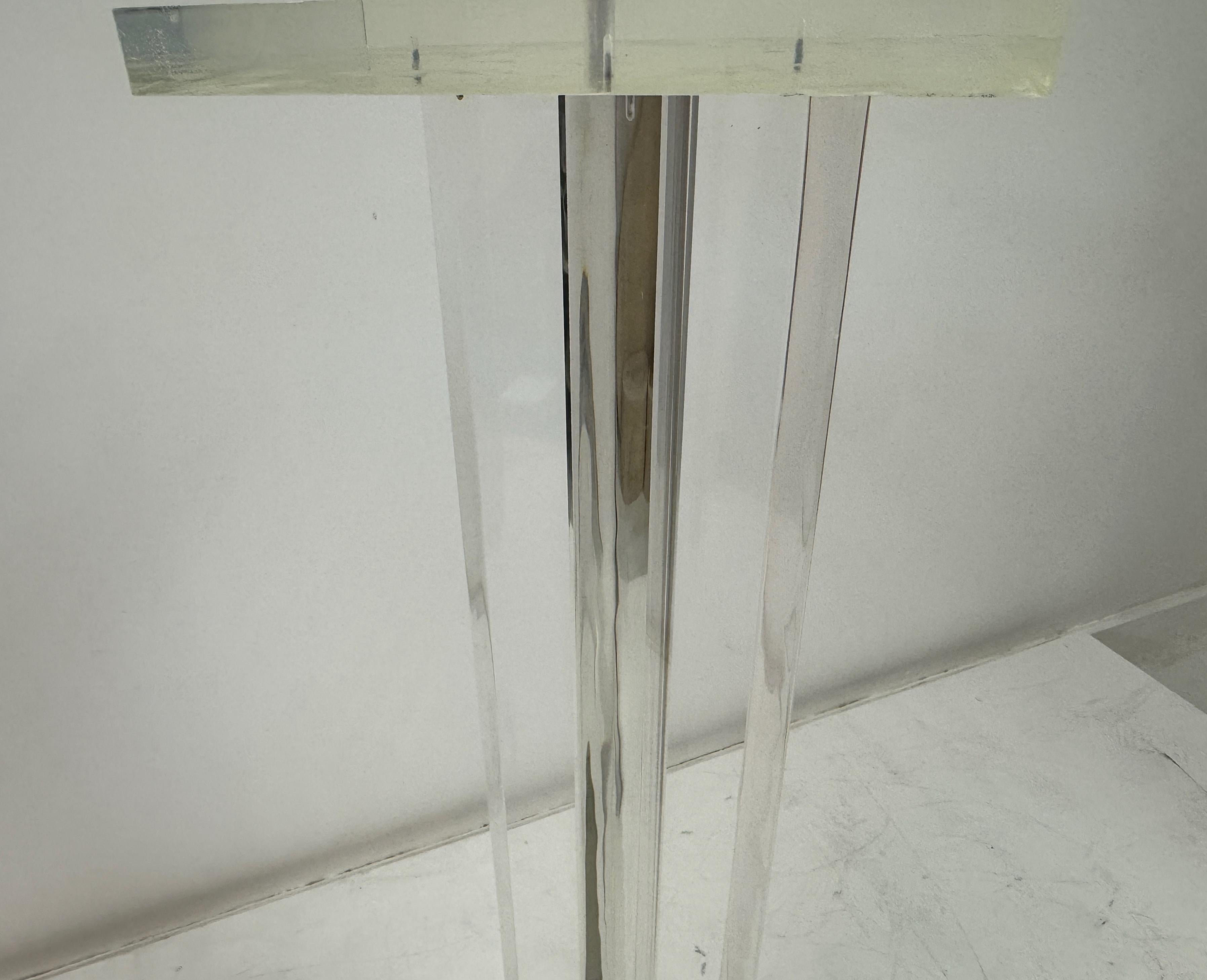 Lucite Stehlampe von Primo, amerikanisch, CIRCA 1970er-1980er im Angebot 8
