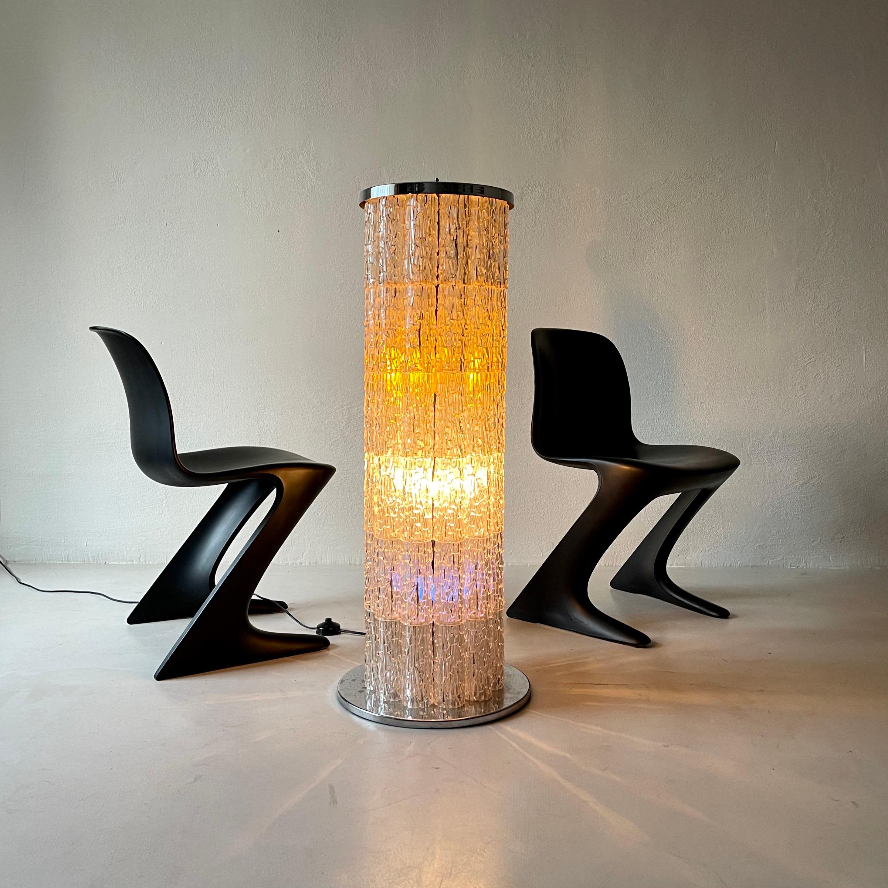 Lucite Floor Lamp, Italy, 1970s For Sale 8